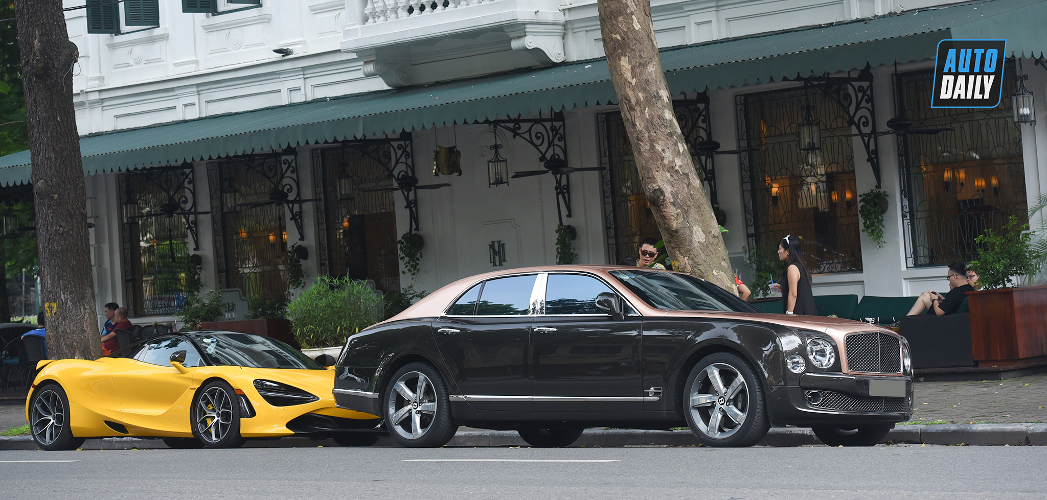 McLaren 720S Spider và dàn xe siêu sang 'Offline' tại Hà Nội 29.jpg