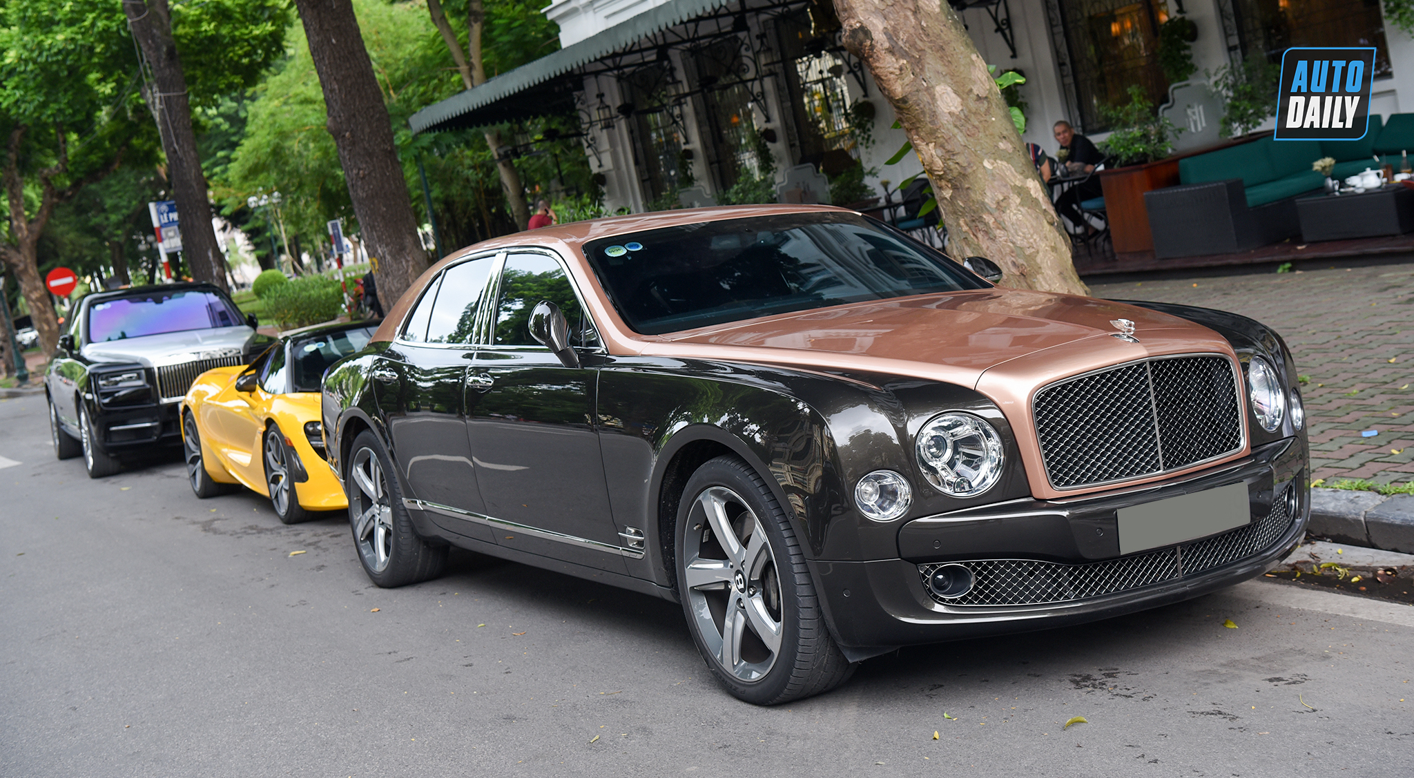 McLaren 720S Spider và dàn xe siêu sang 'Offline' tại Hà Nội 34.jpg