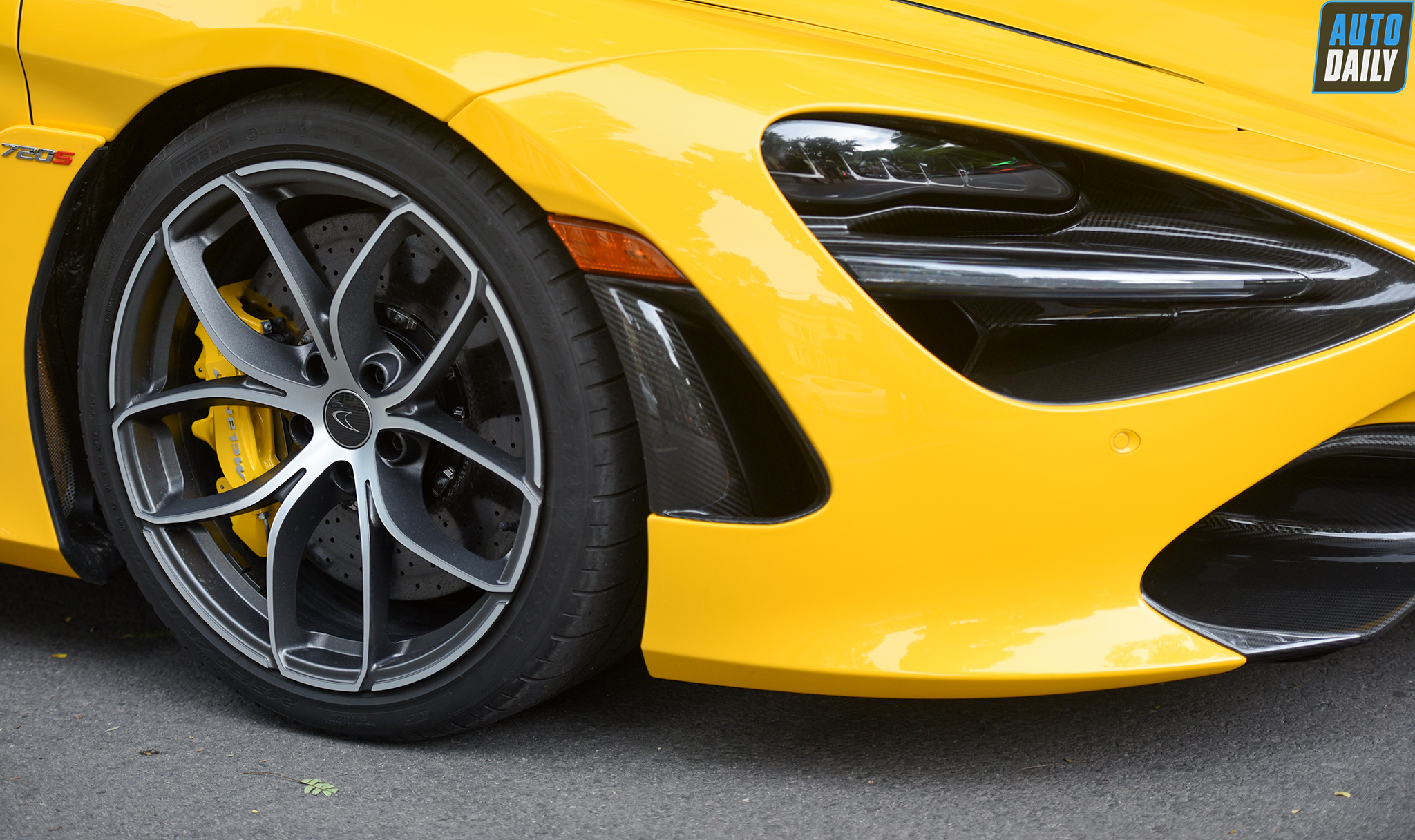 McLaren 720S Spider và dàn xe siêu sang 'Offline' tại Hà Nội 4.jpg