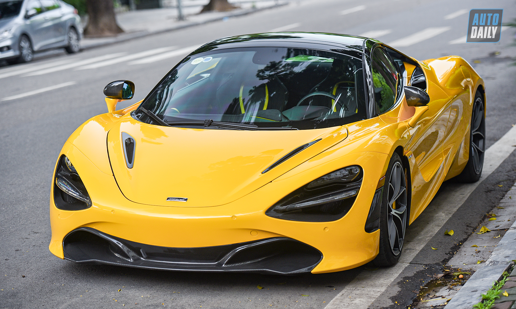 McLaren 720S Spider và dàn xe siêu sang 'Offline' tại Hà Nội 9.jpg