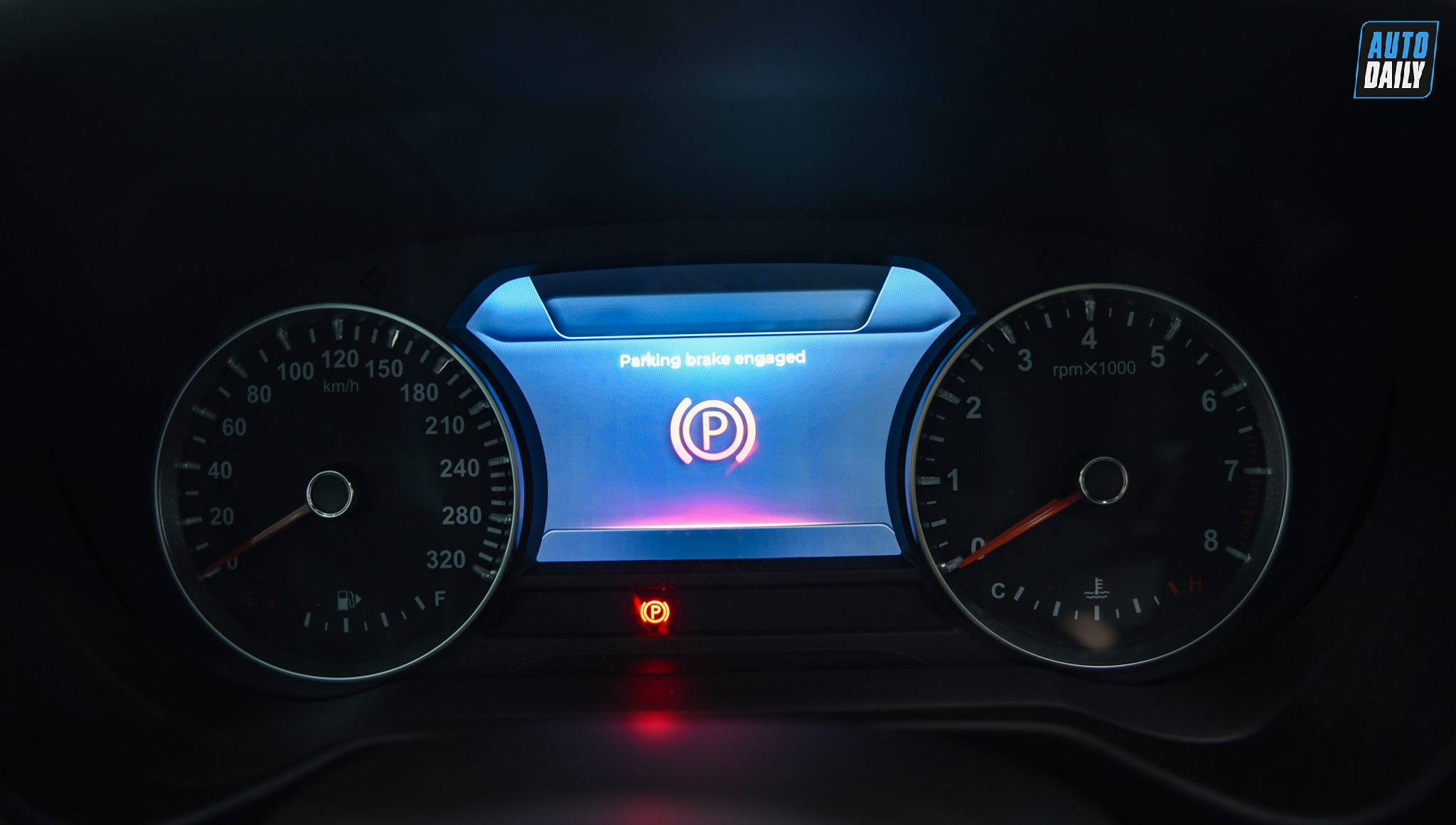 Ảnh nội thất VinFast President giá 4,6 tỷ tại đại lý vinfast-president-autodaily-15.jpg