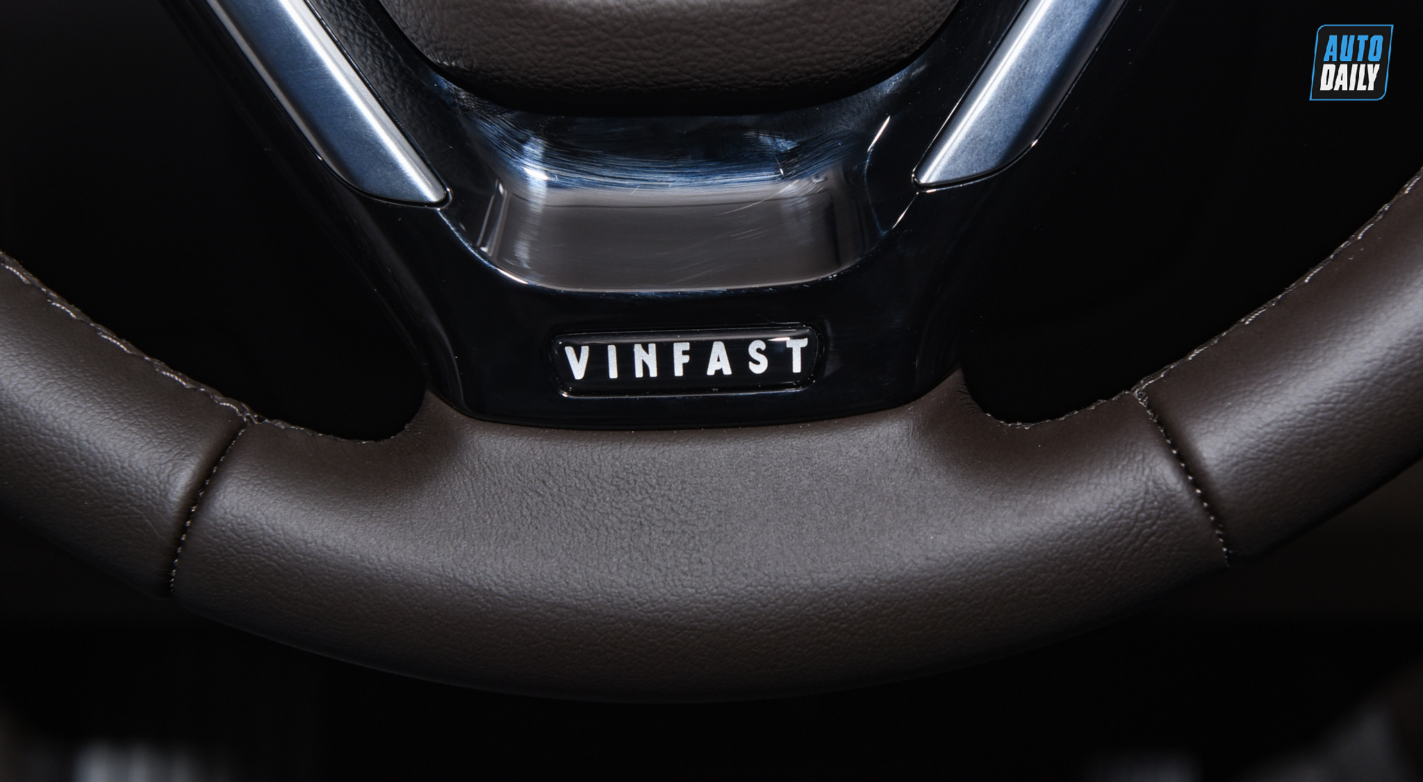 Ảnh nội thất VinFast President giá 4,6 tỷ tại đại lý vinfast-president-autodaily-20.jpg