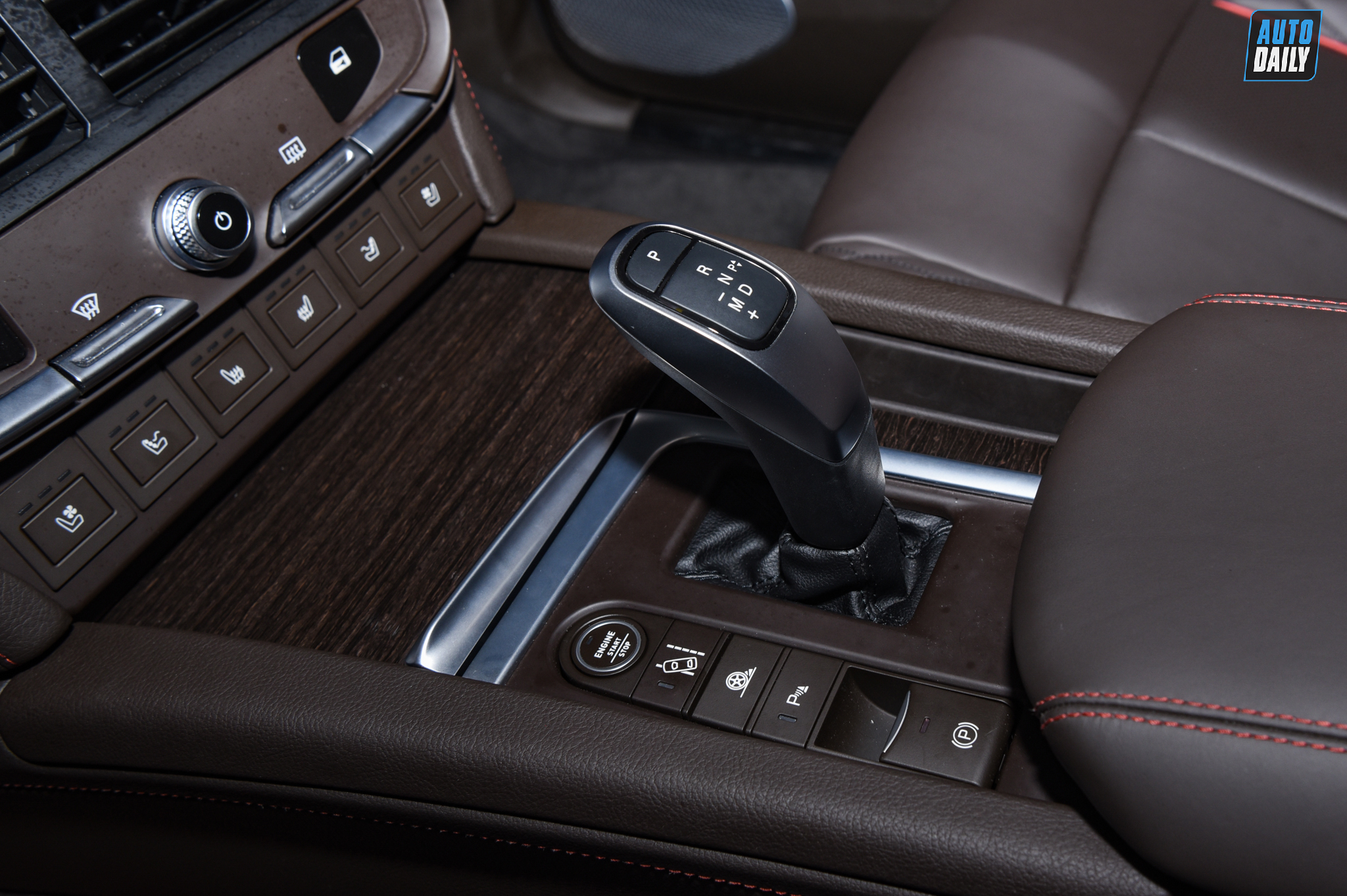 Ảnh nội thất VinFast President giá 4,6 tỷ tại đại lý vinfast-president-autodaily-24.jpg