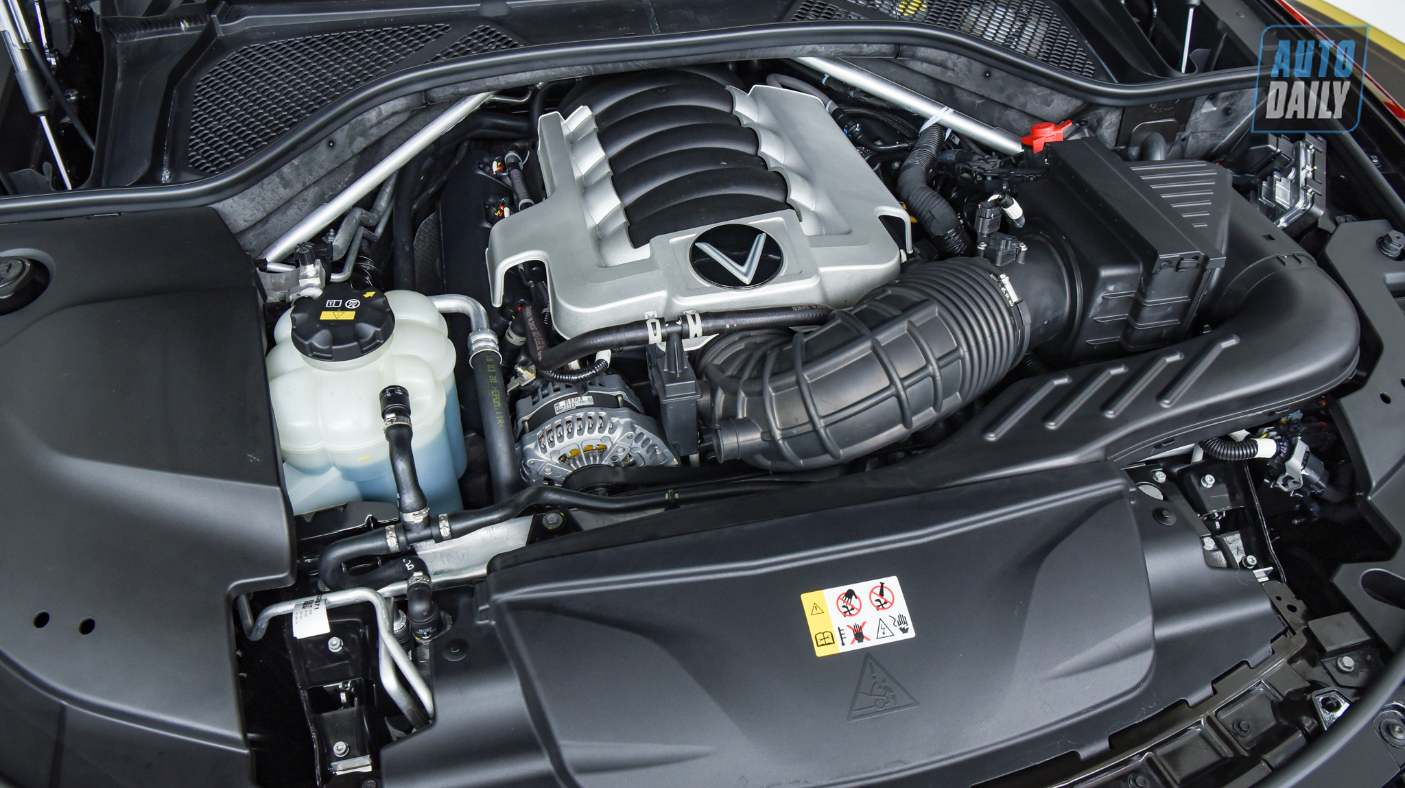 Ảnh nội thất VinFast President giá 4,6 tỷ tại đại lý vinfast-president-autodaily-7.jpg