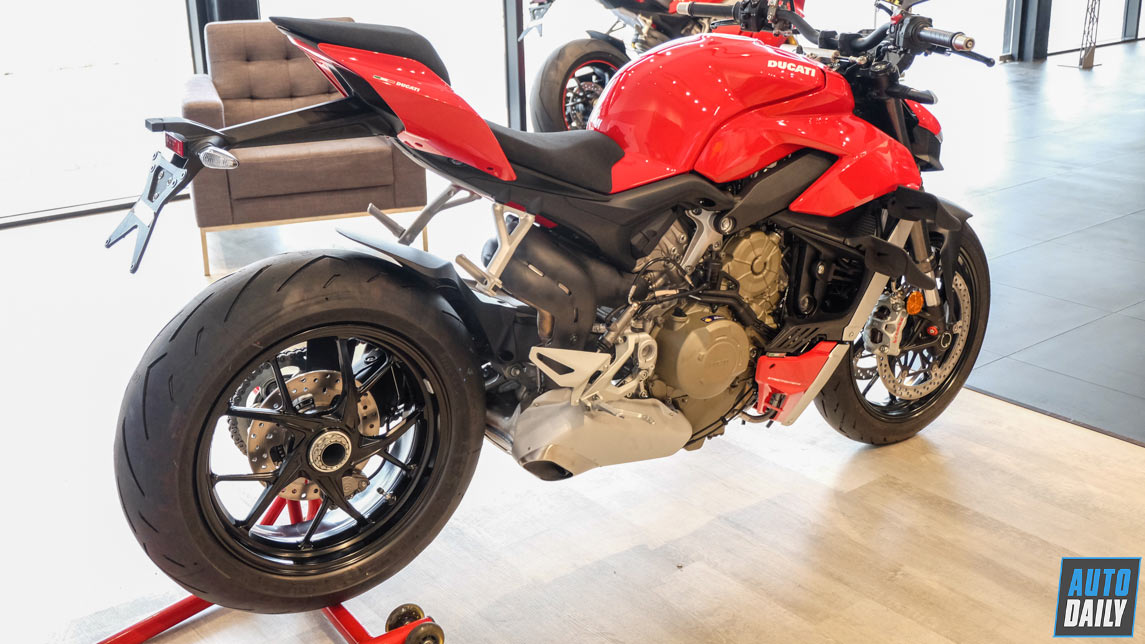 Ảnh chi tiết Ducati Streetfighter V4 2020