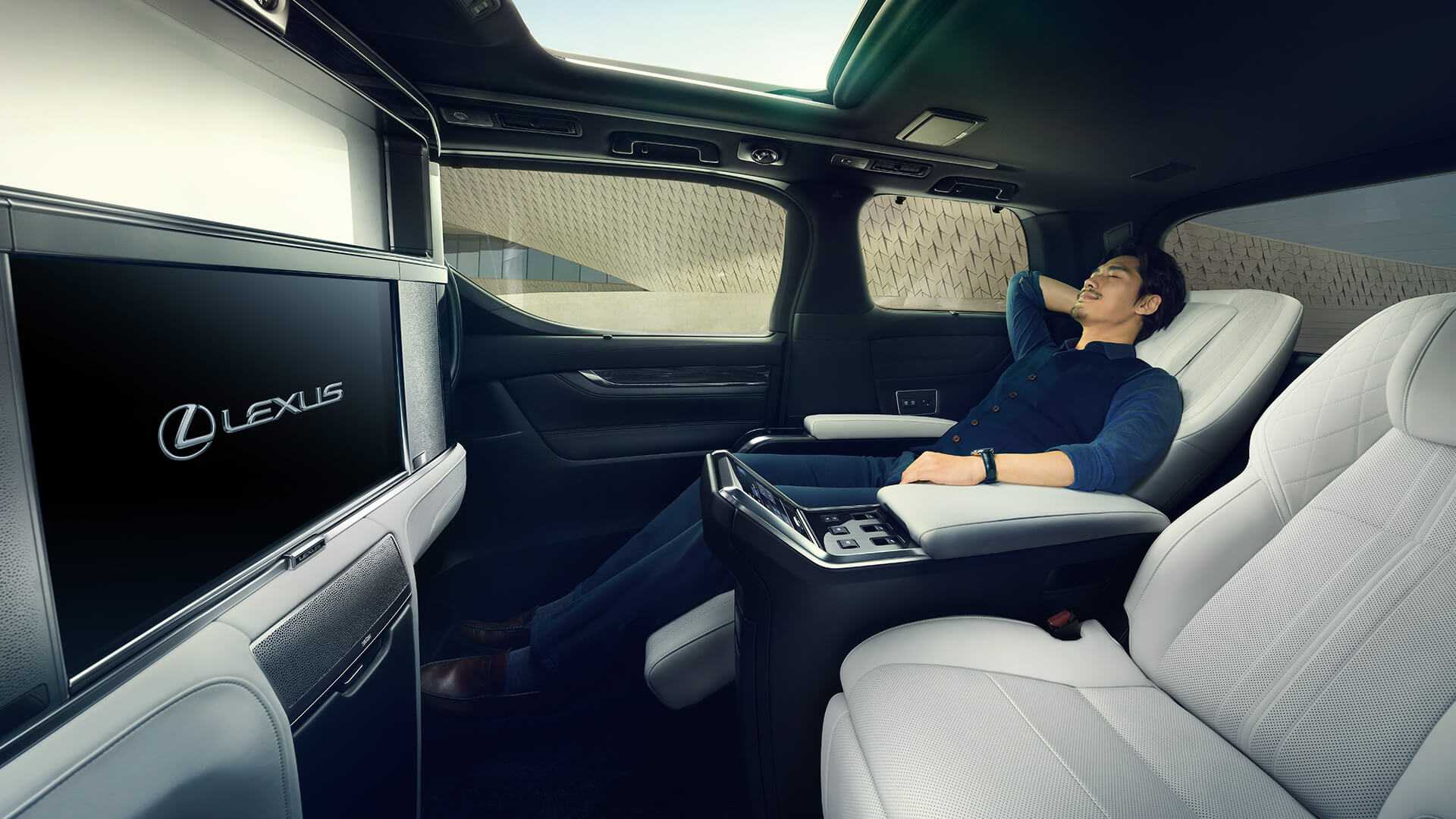 Minivan hạng sang Lexus LM phiên bản 4 chỗ giá 215.000 USD 2019-lexus-lm-6.jpg