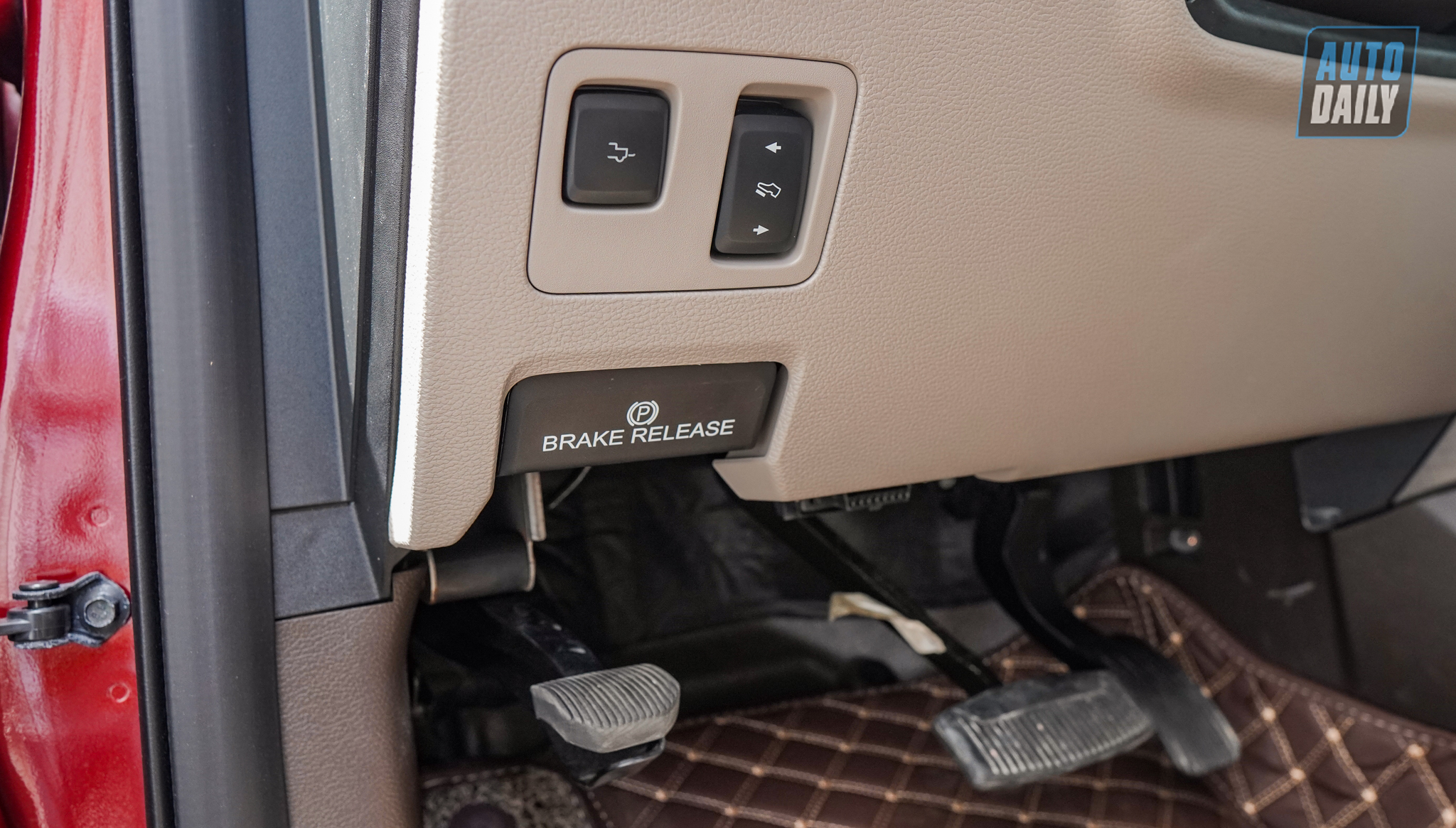 Ảnh chi tiết Ford F-450 Super Duty Limited giá hơn 6 tỷ dsc03388-2.jpg