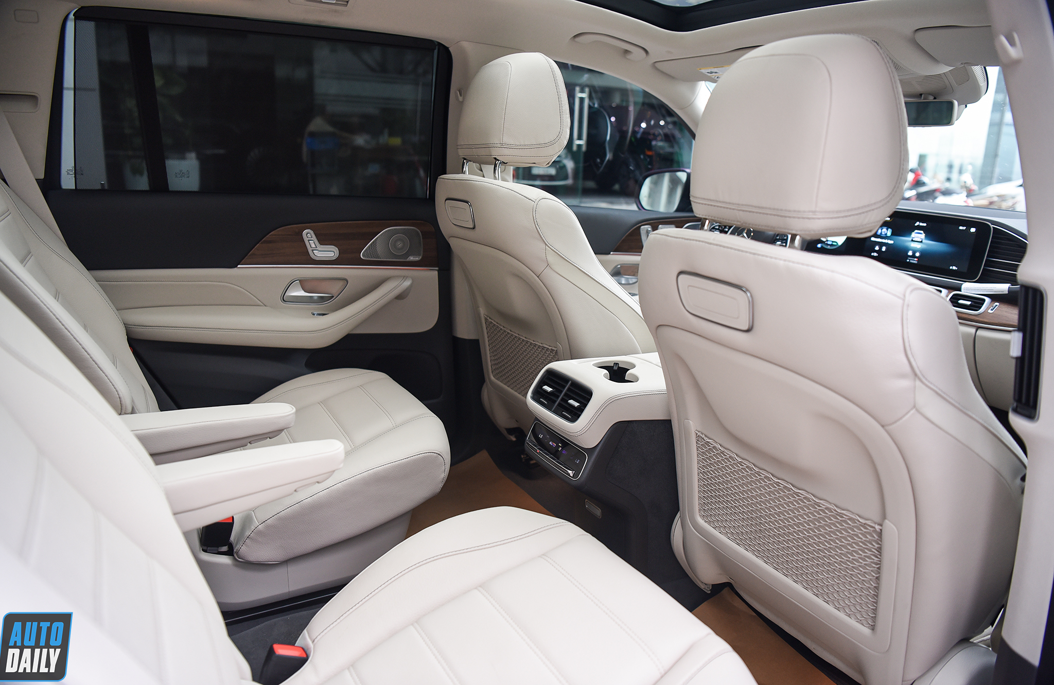 Ảnh chi tiết Mercedes-Benz GLS 450 4Matic 2020 nhập Mỹ 24.jpg