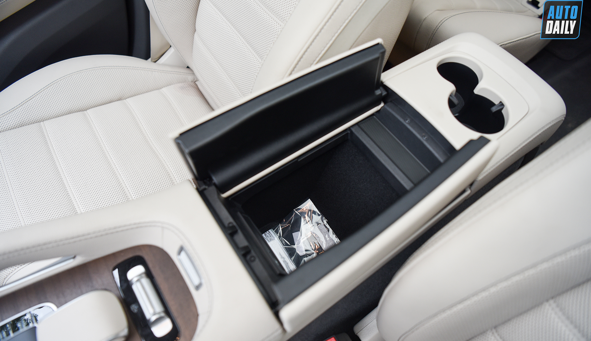 Ảnh chi tiết Mercedes-Benz GLS 450 4Matic 2020 nhập Mỹ 25.jpg