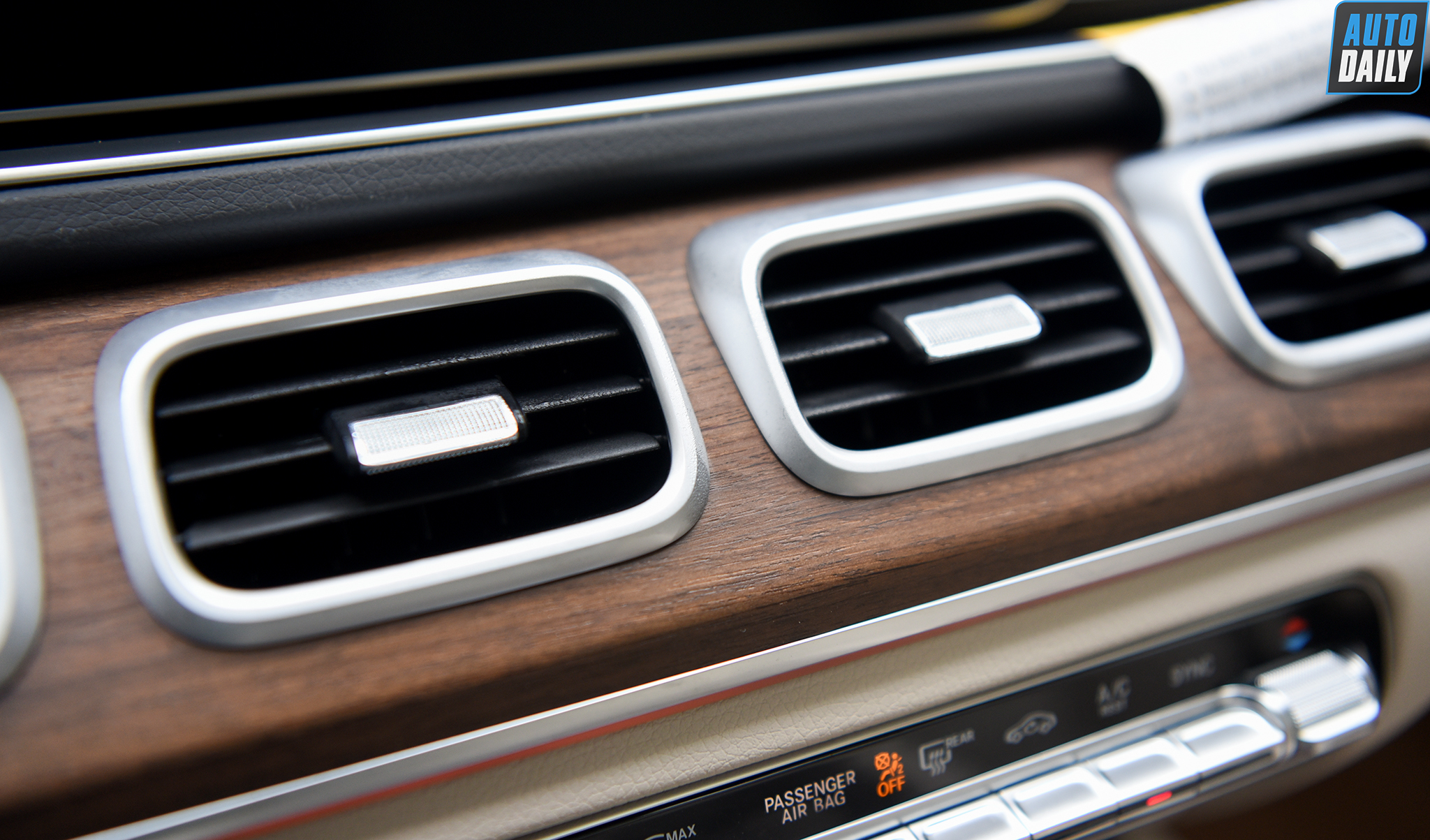 Ảnh chi tiết Mercedes-Benz GLS 450 4Matic 2020 nhập Mỹ 26.jpg