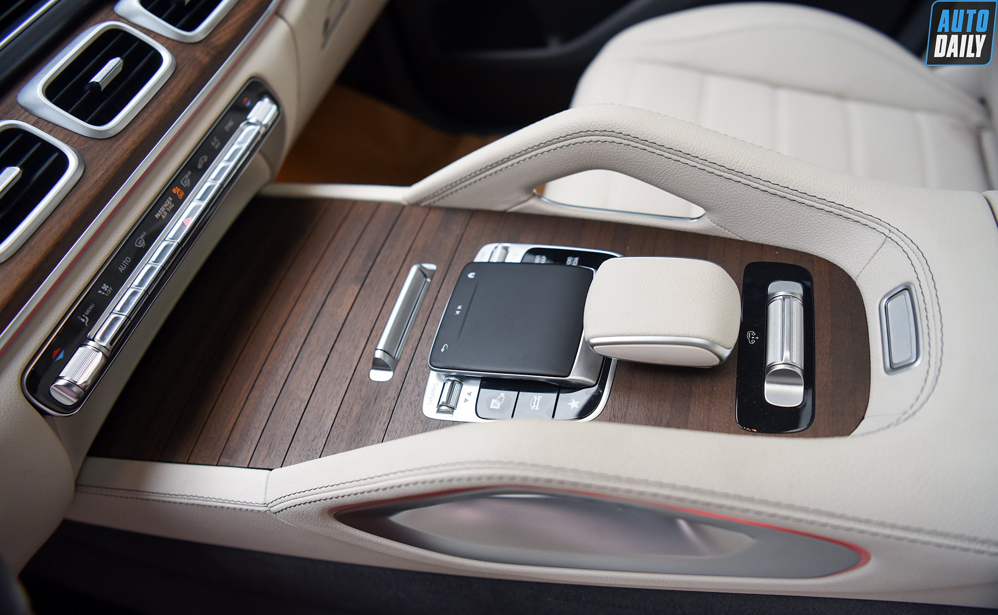 Ảnh chi tiết Mercedes-Benz GLS 450 4Matic 2020 nhập Mỹ 31.jpg