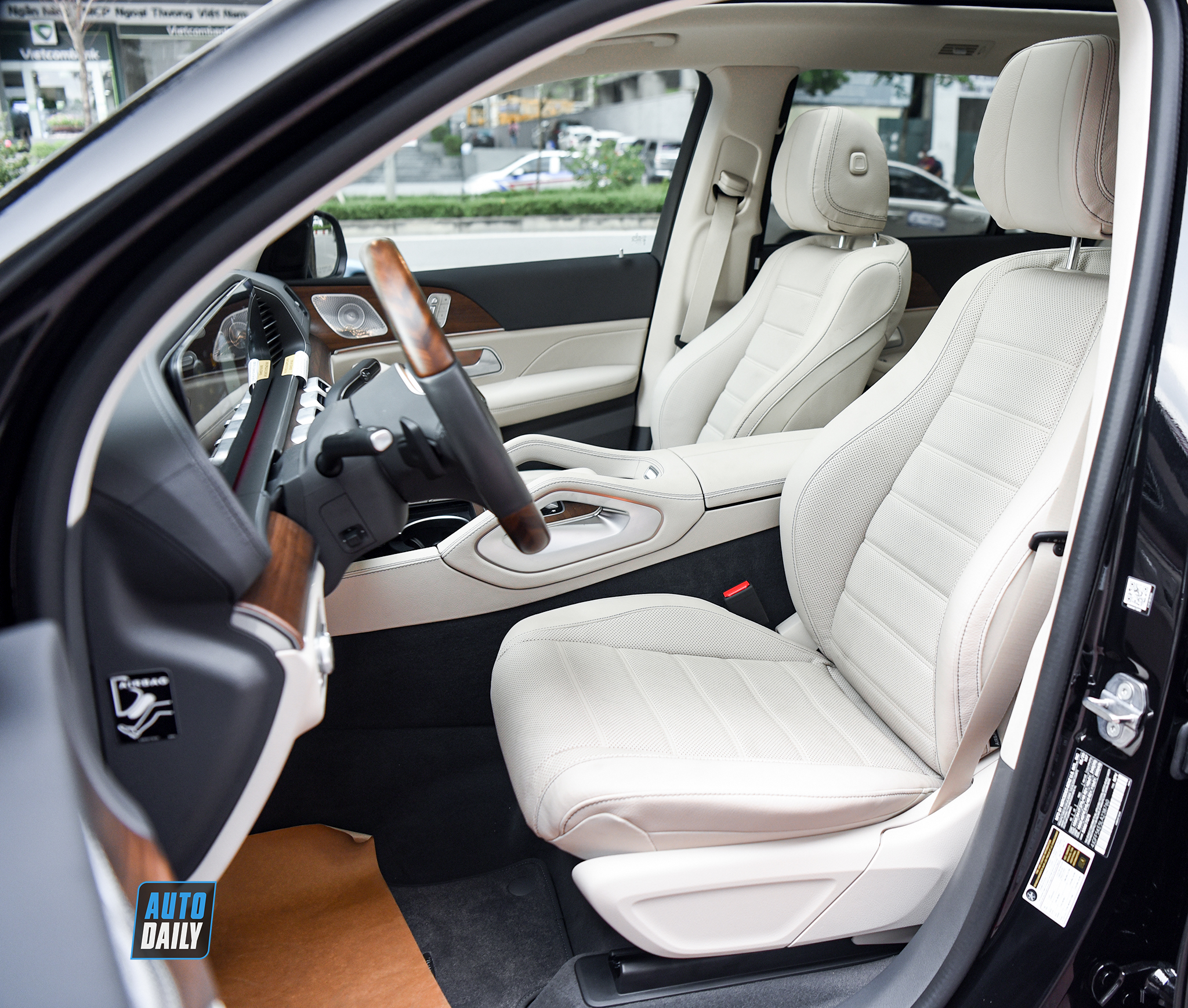 Ảnh chi tiết Mercedes-Benz GLS 450 4Matic 2020 nhập Mỹ 33.jpg