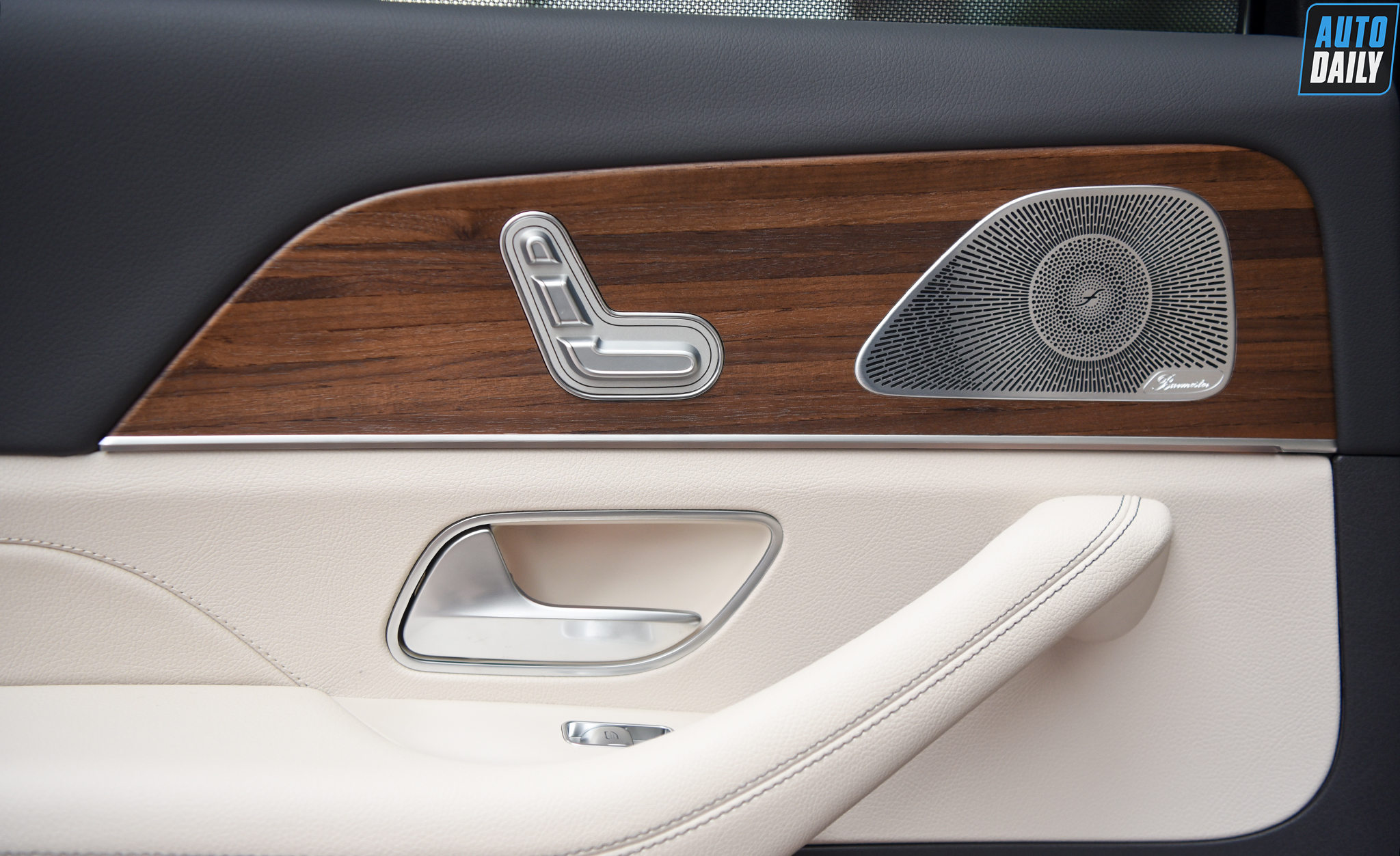 Ảnh chi tiết Mercedes-Benz GLS 450 4Matic 2020 nhập Mỹ 36.jpg