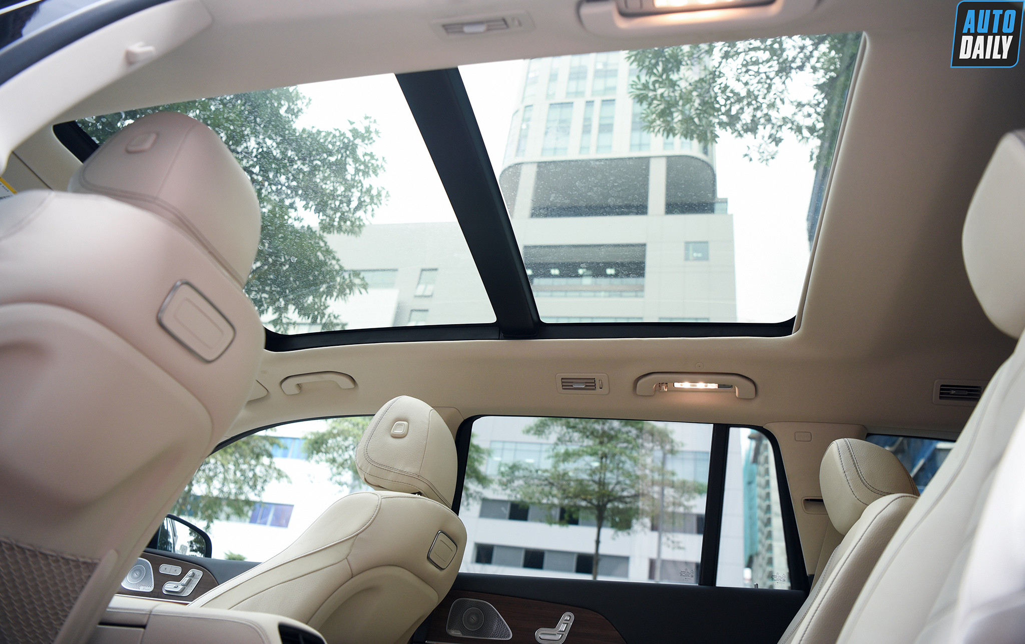 Ảnh chi tiết Mercedes-Benz GLS 450 4Matic 2020 nhập Mỹ 37.jpg