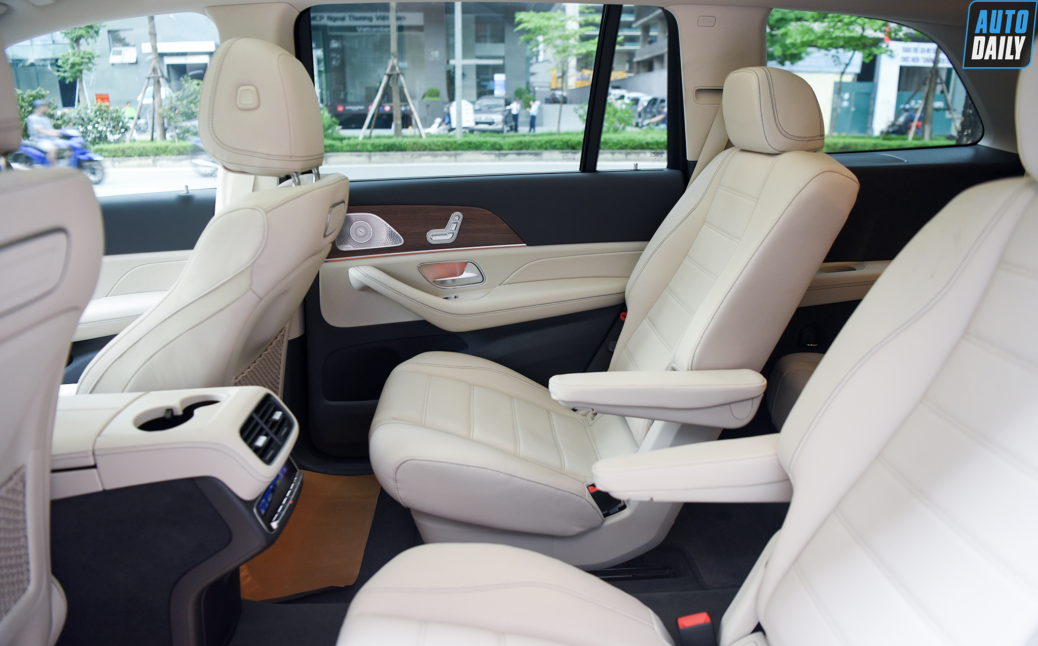 Ảnh chi tiết Mercedes-Benz GLS 450 4Matic 2020 nhập Mỹ 41.jpg