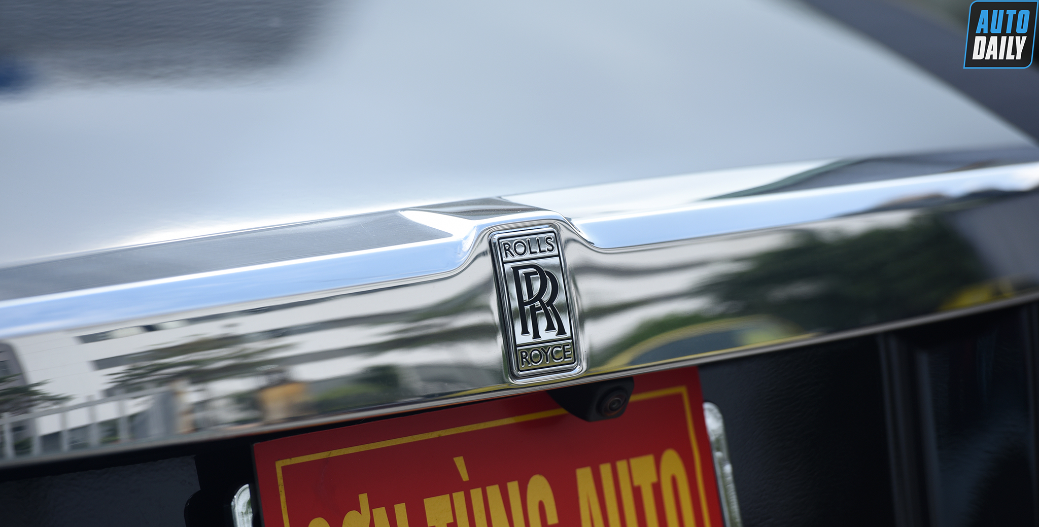 Ảnh chi tiết Rolls-Royce Phantom VIII EWB giá khoảng 70 tỷ tại Việt Nam 15.jpg