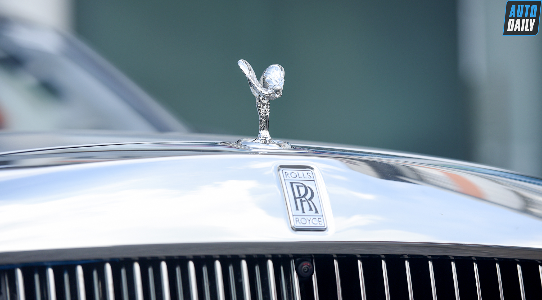 Ảnh chi tiết Rolls-Royce Phantom VIII EWB giá khoảng 70 tỷ tại Việt Nam 17.jpg