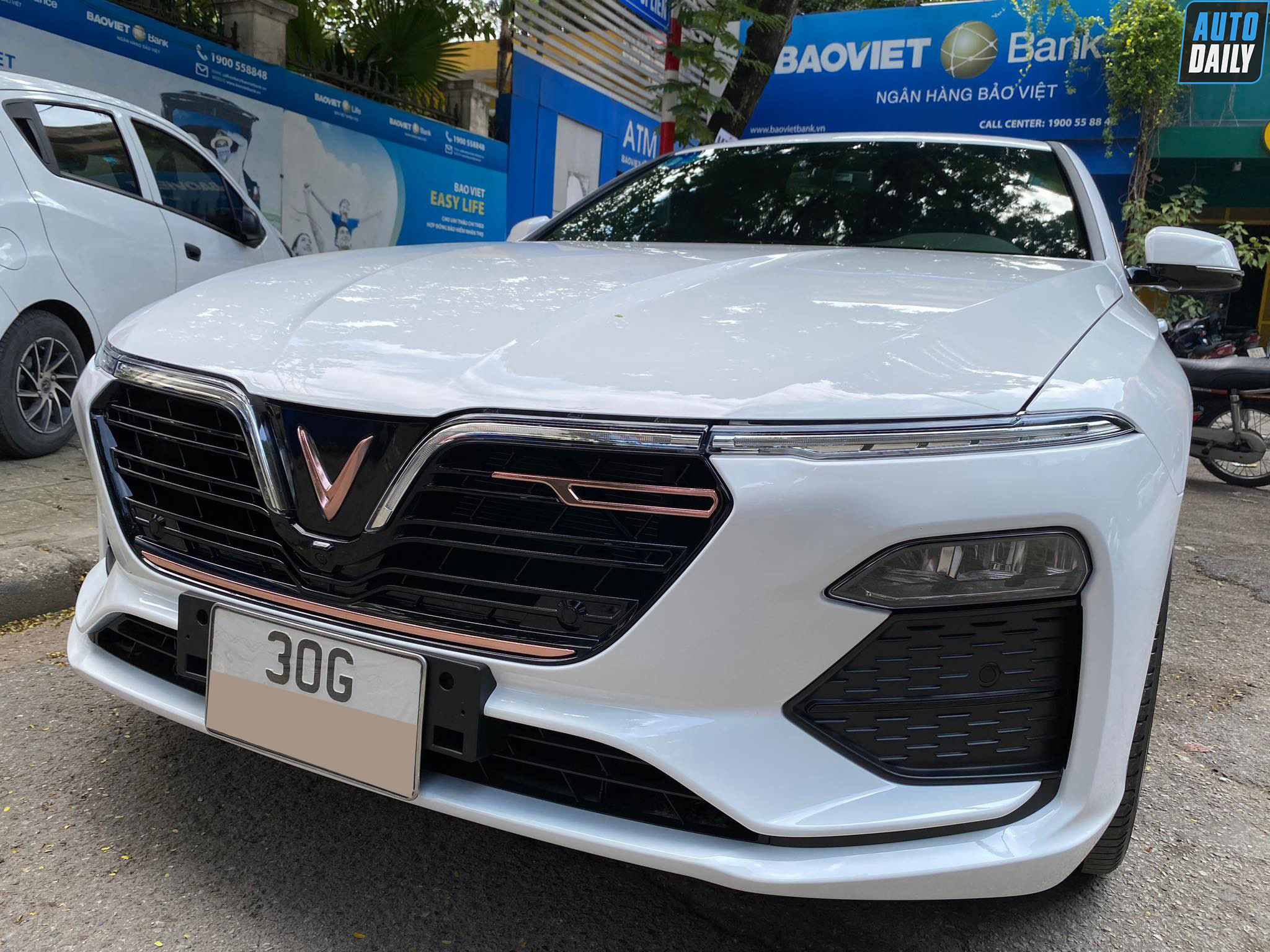 Á hậu Bùi Phương Nga tậu VinFast Lux A2.0 v6.jpg