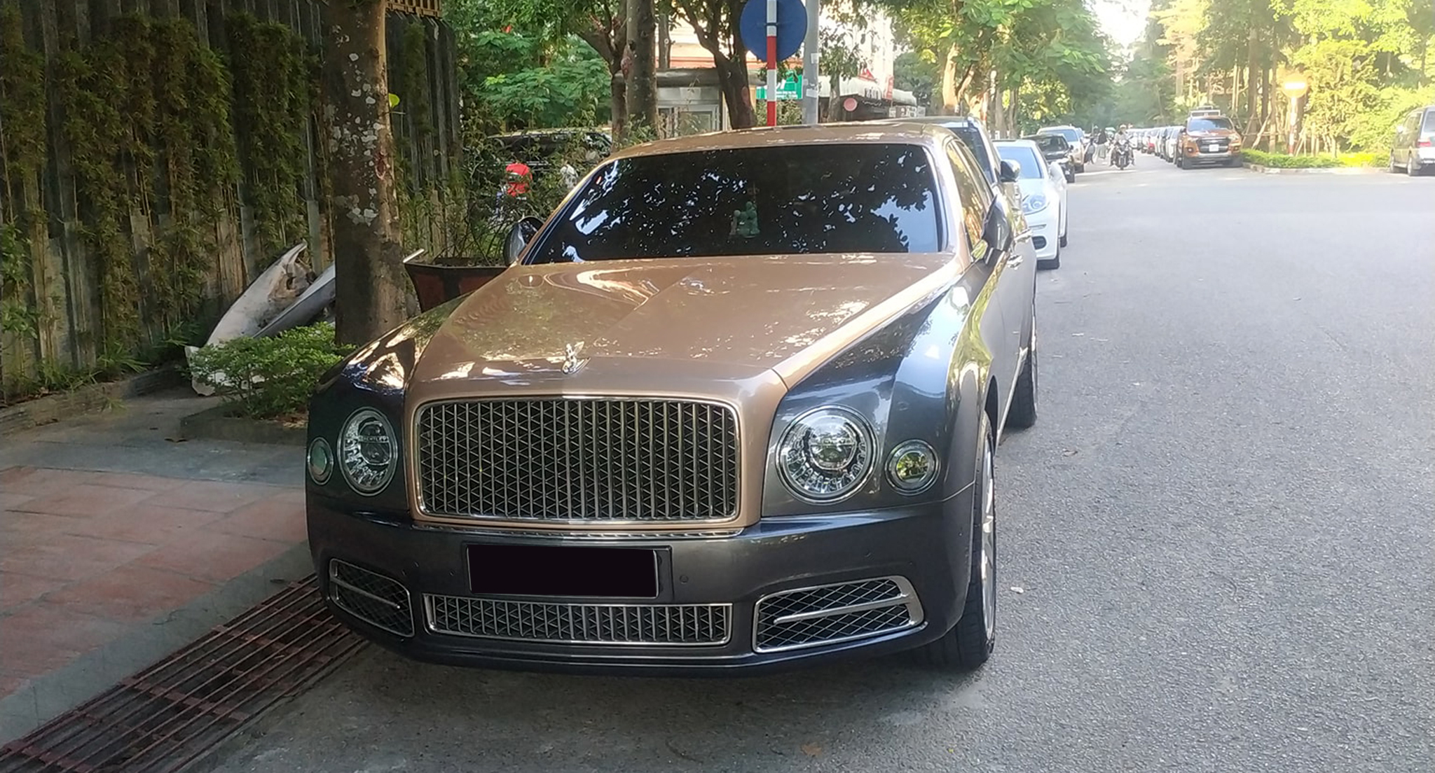 Đám cưới toàn xe siêu sang của đại gia Hà Nội 120955129-1521405538051669-7979277792084930003-o.jpg