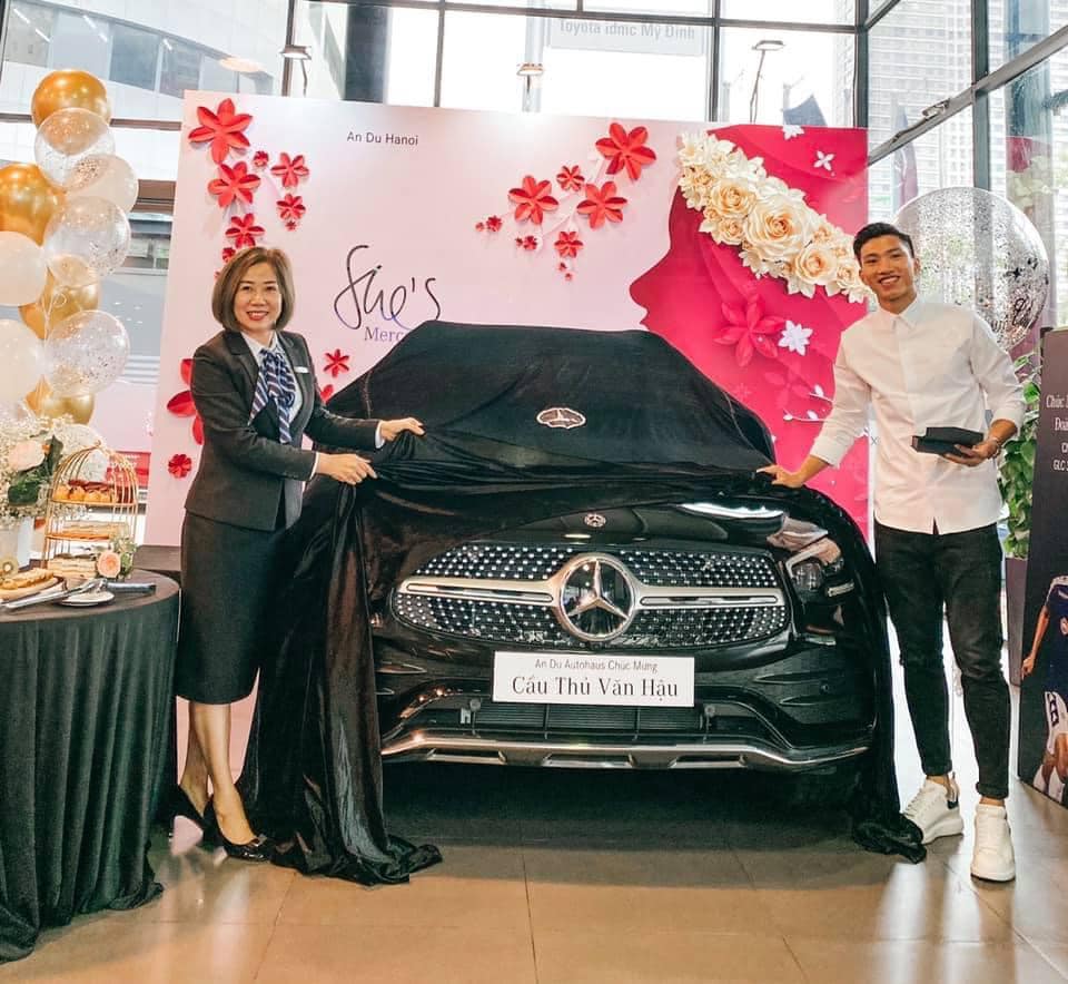 Sau Quang Hải, đến lượt Đoàn Văn Hậu tậu Mercedes-Benz GLC 300 doan-van-hau-glc-1.jpg