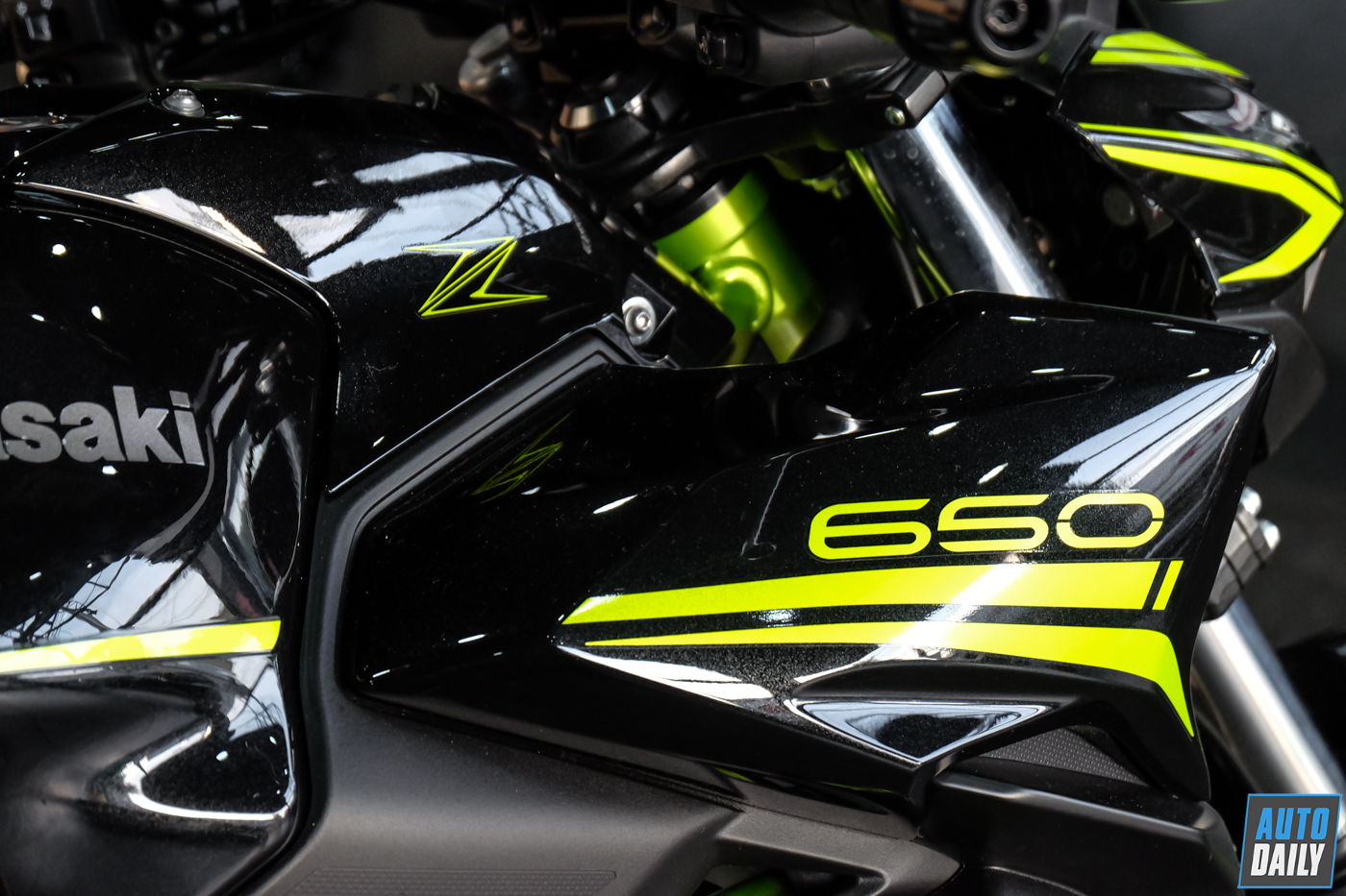 Kawasaki-Z650-SE-ABS-2021-Autodaily%20%2812%29.jpg