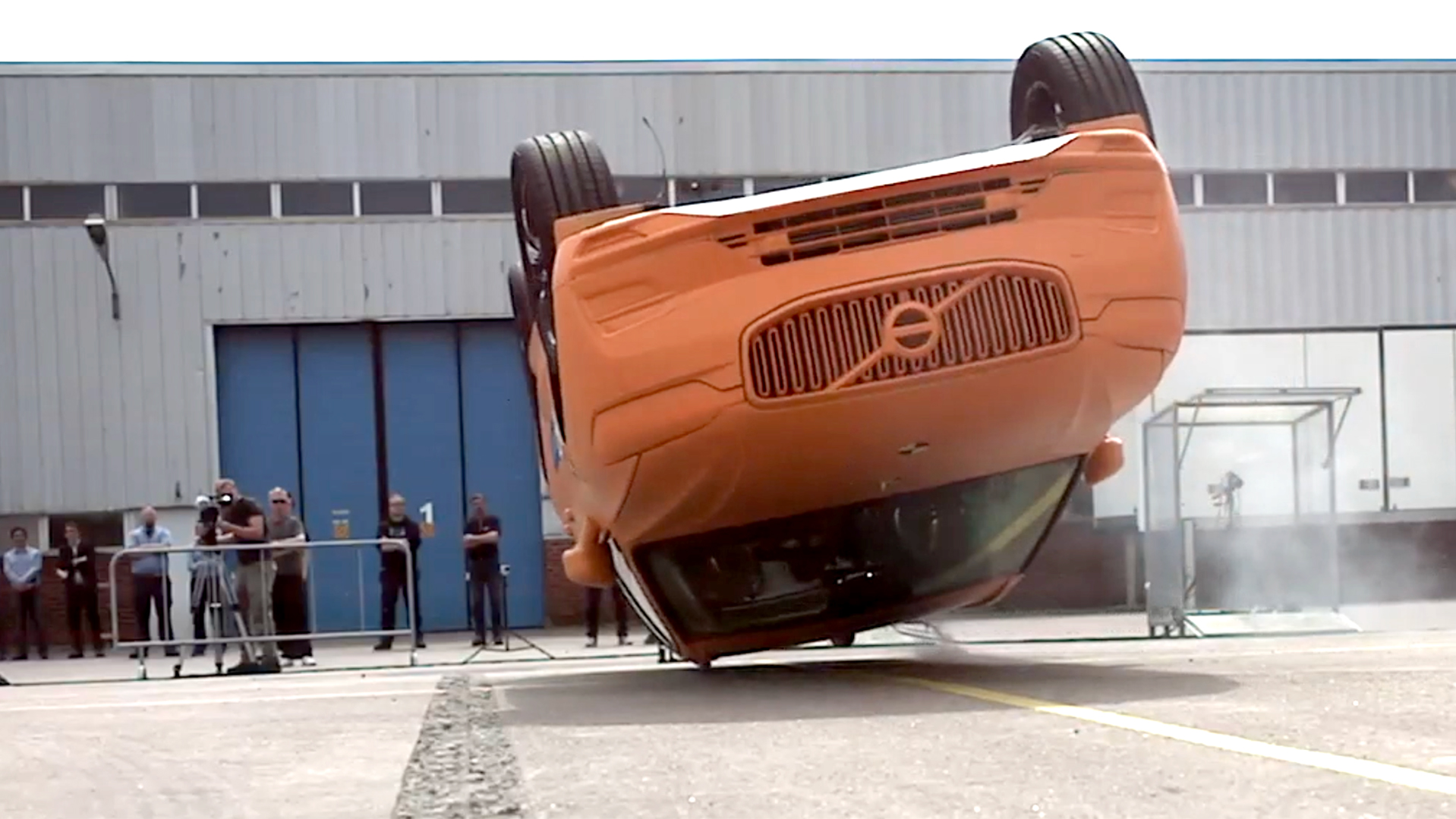Crash Test - Vì sao xe Volvo an toàn bậc nhất thế giới?