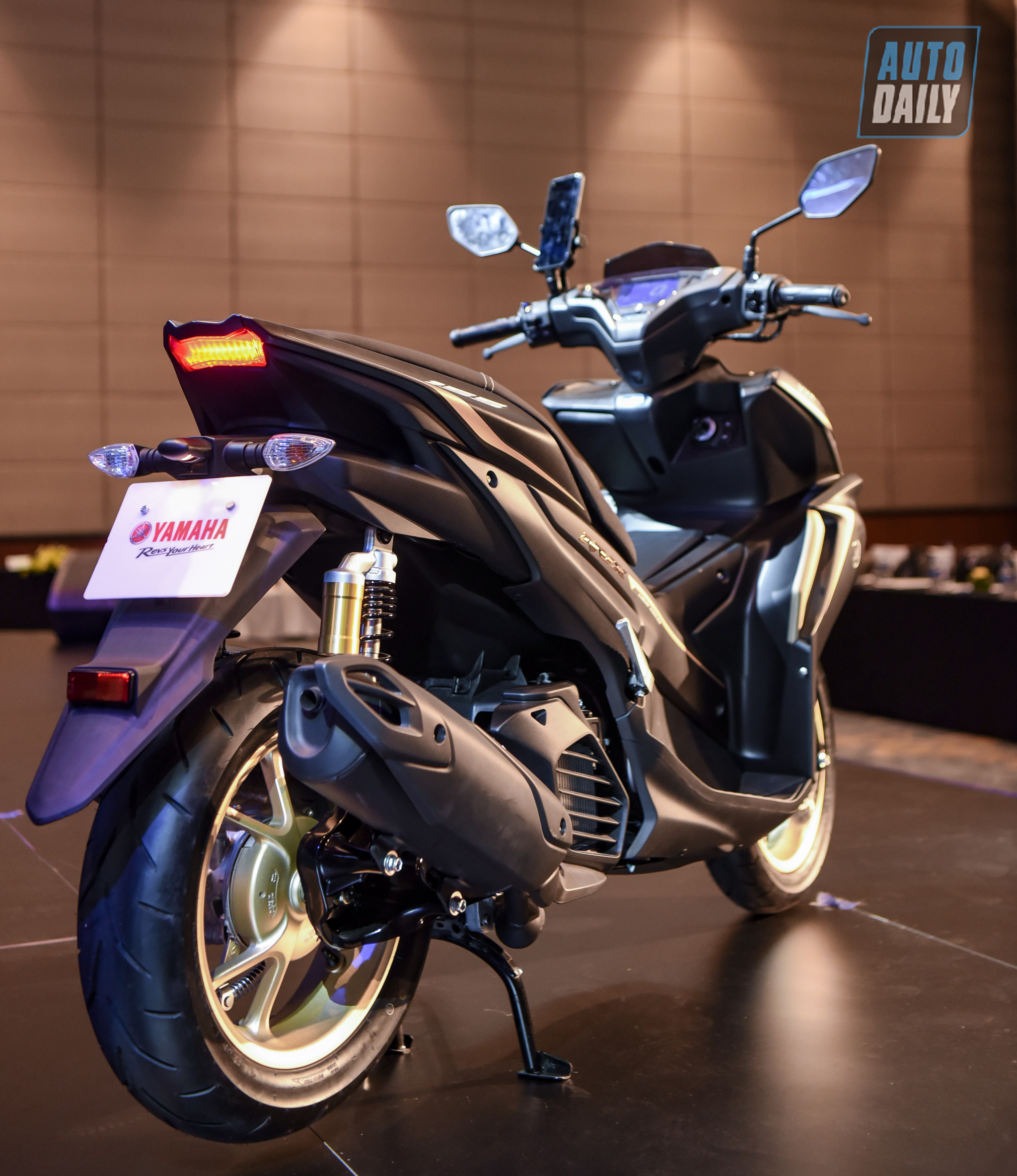 Chi tiết xe tay ga thể thao Yamaha NVX 155 2021 giá từ 53 triệu đồng yamaha-nvx-29.jpg