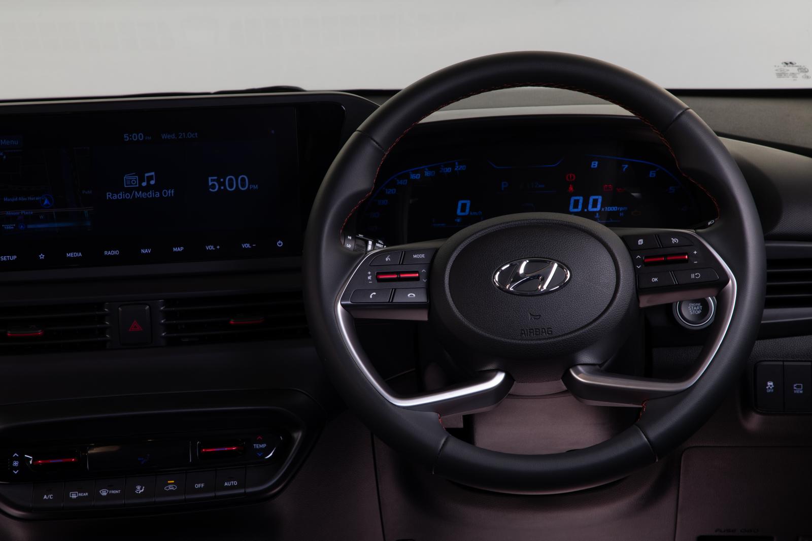 new-hyundai-i20-steering-wheel-449d.jpg