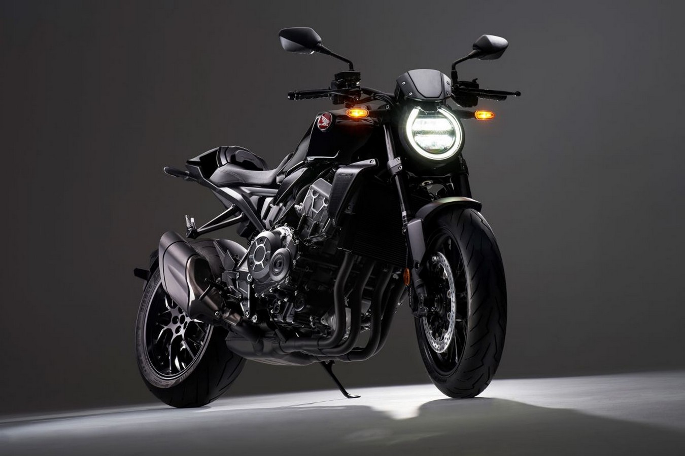 Honda-CB1000R-Black-Edition-2021%20(8).jpg