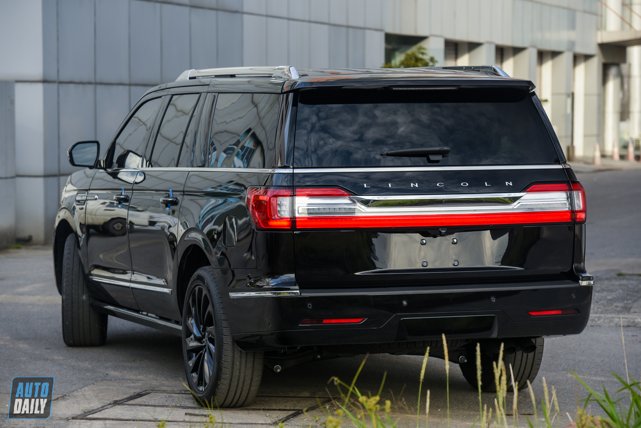 'Khủng long Mỹ' Lincoln Navigator L Black Label 2020 giá ngang LX570 tại Việt Nam dsc-9226.jpg