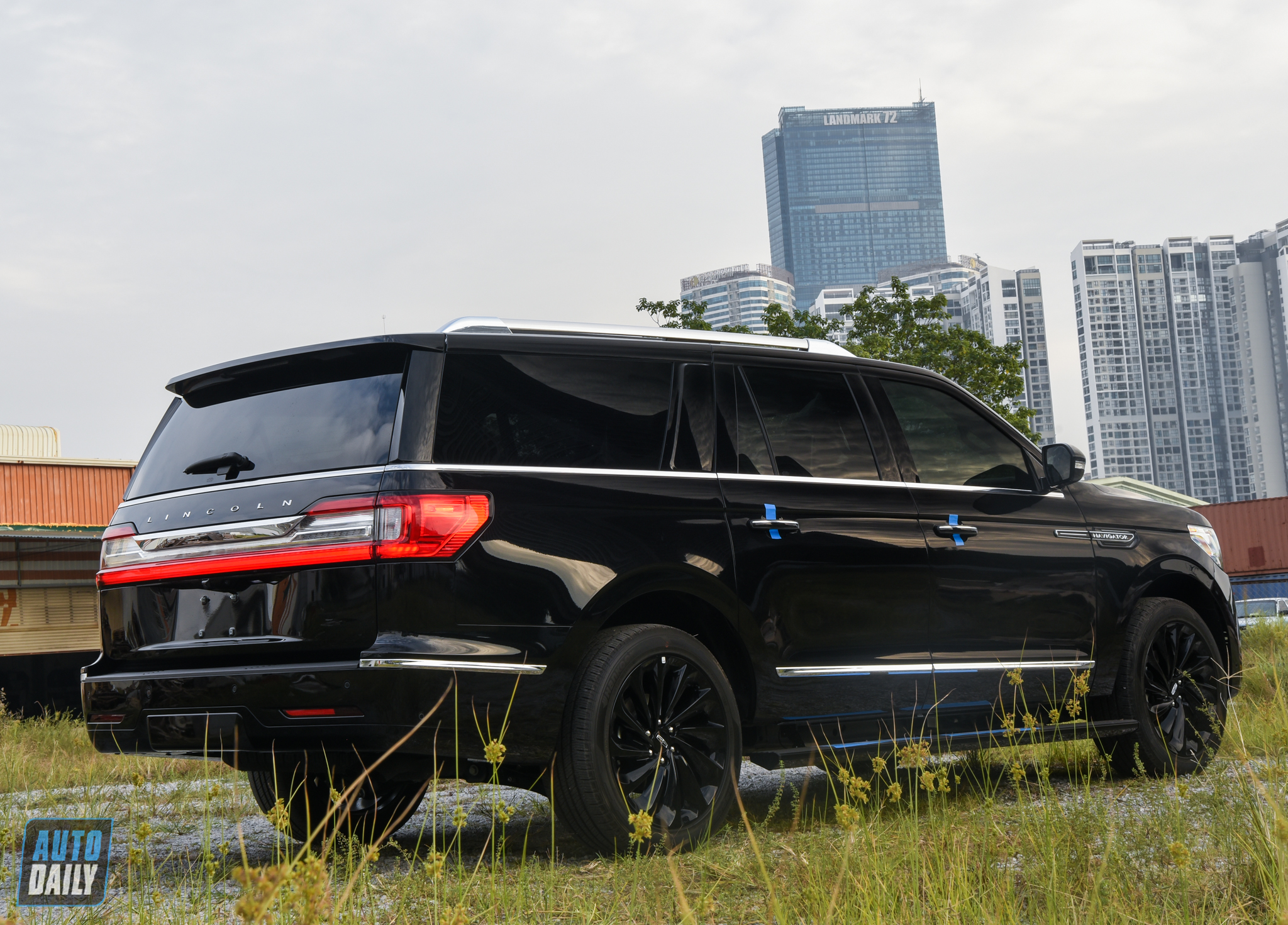 'Khủng long Mỹ' Lincoln Navigator L Black Label 2020 giá ngang LX570 tại Việt Nam dsc-9288.jpg