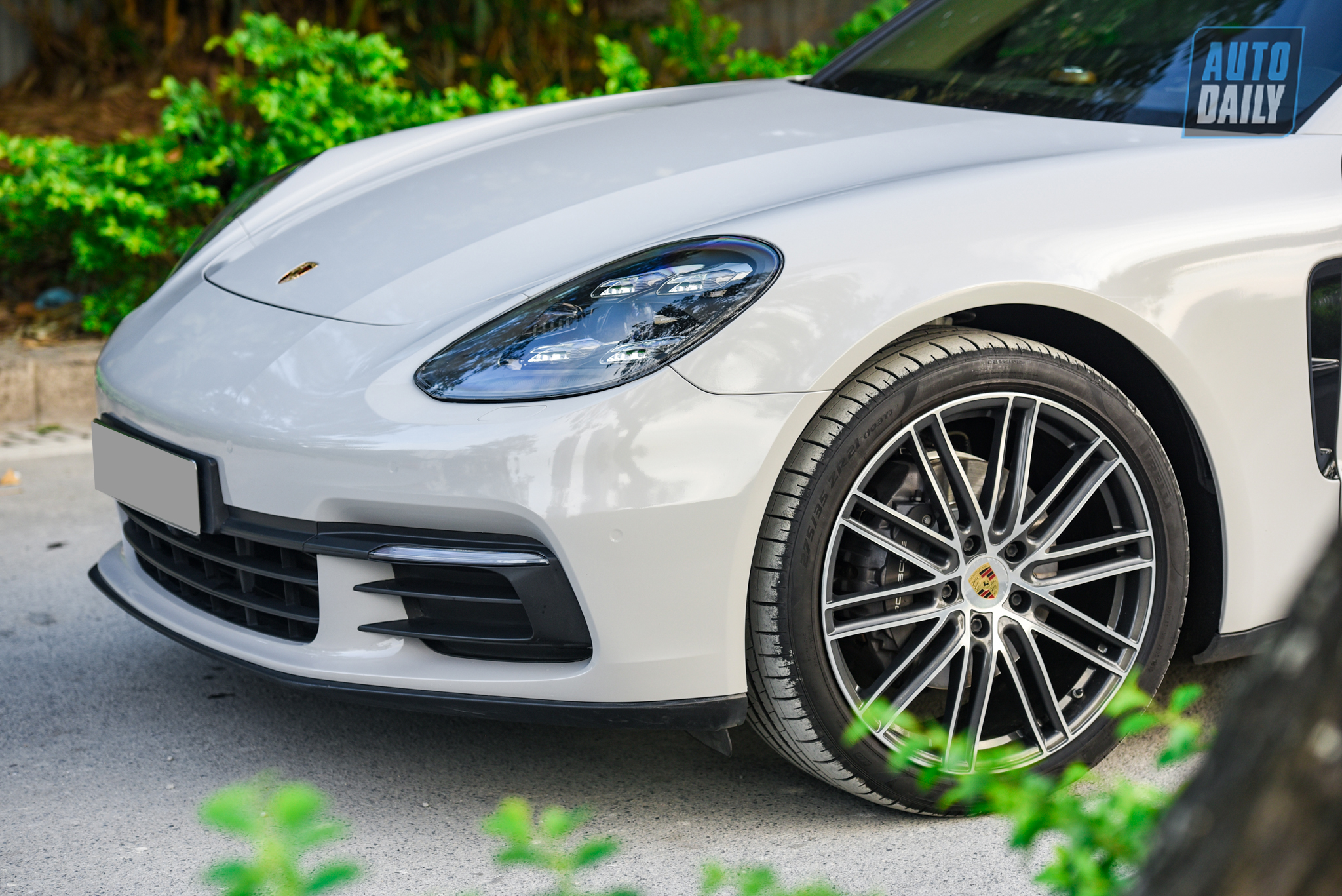 Sau 3 năm, Porsche Panamera được bán lại rẻ hơn gần 2 tỷ đồng dsc-2071.jpg