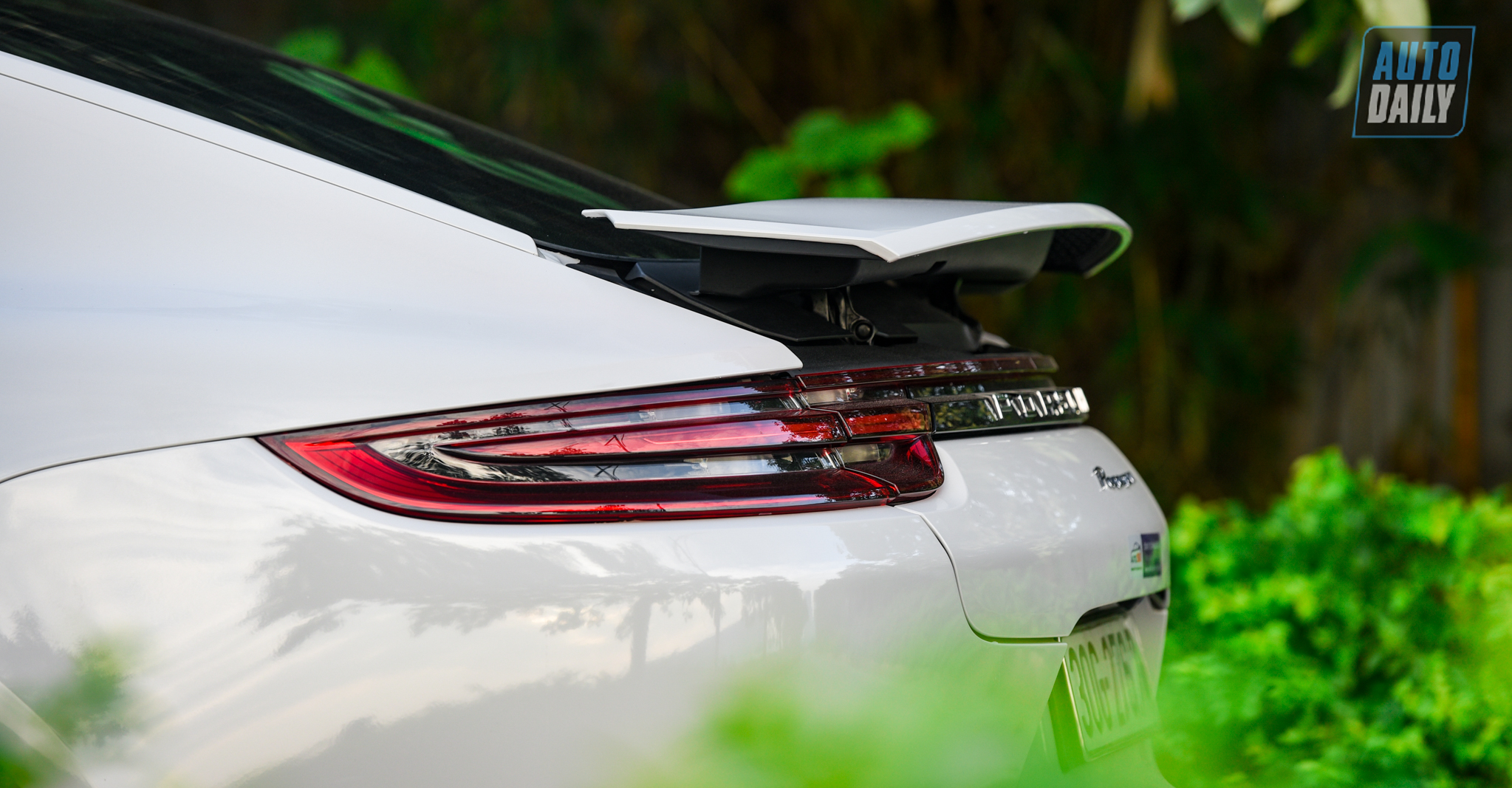 Sau 3 năm, Porsche Panamera được bán lại rẻ hơn gần 2 tỷ đồng dsc-2077.jpg