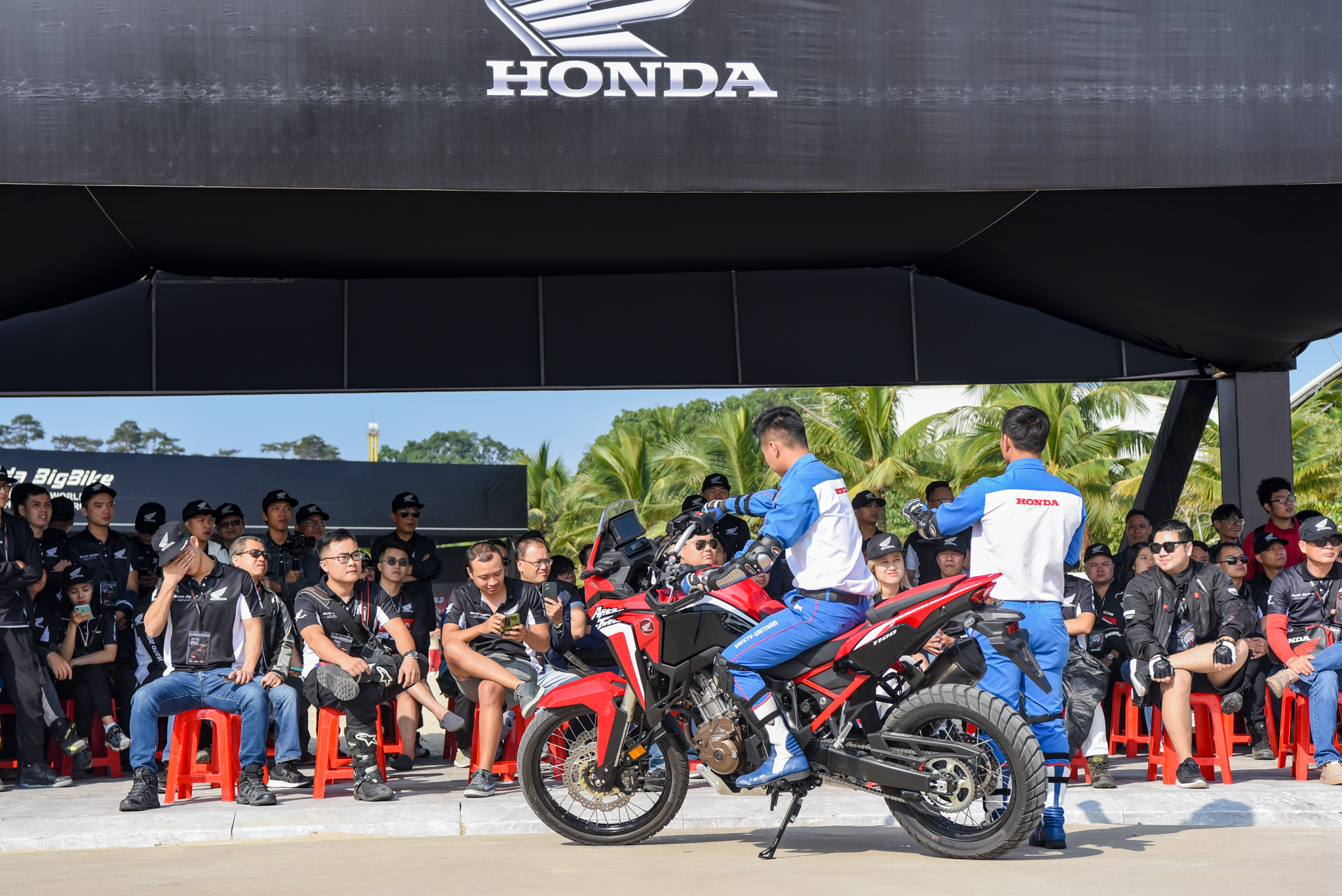 Toàn cảnh Honda Biker Day 2020: Chinh phục đất trời trung-bay-lai-thu-xe-40.jpg