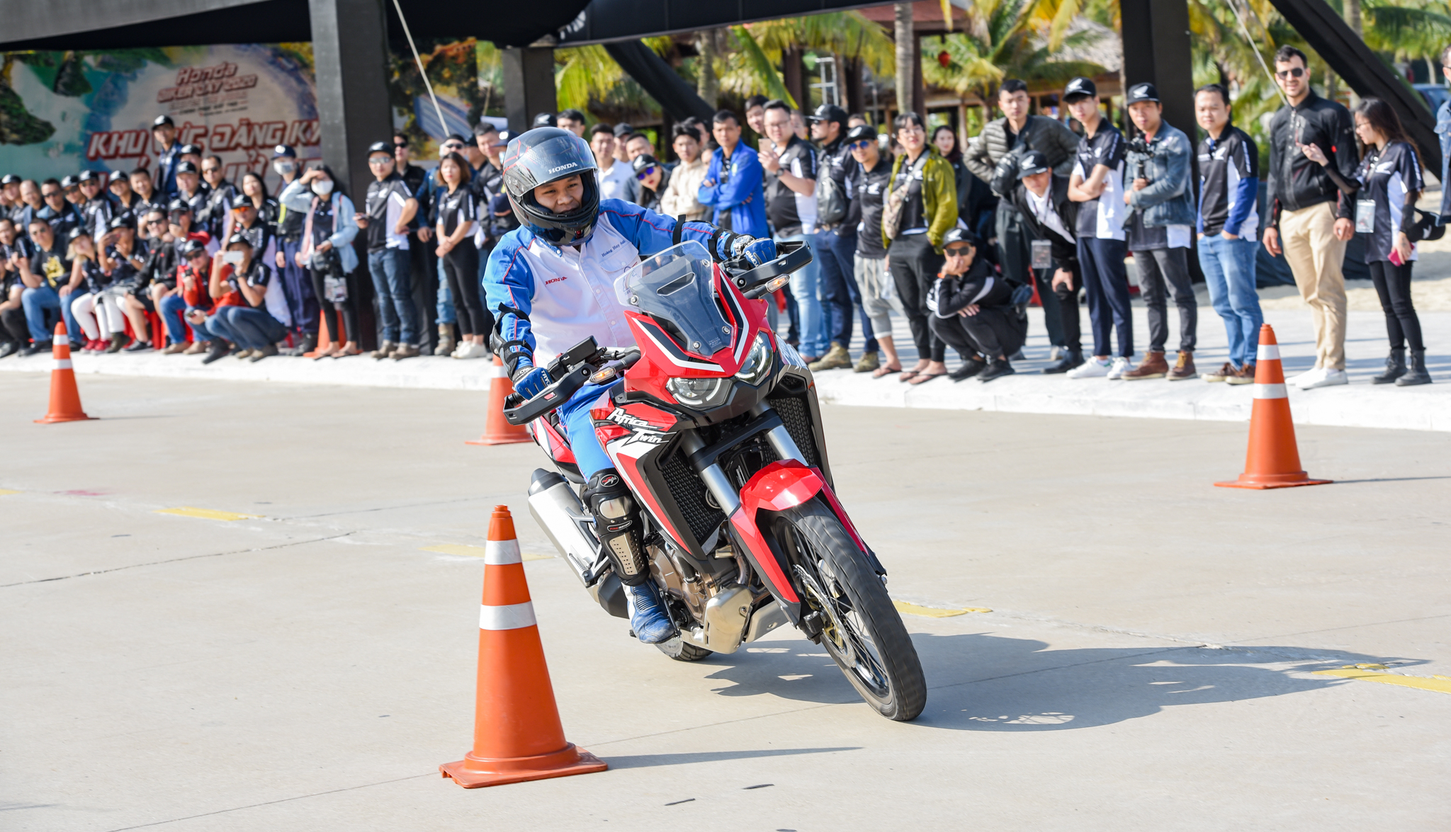 Toàn cảnh Honda Biker Day 2020: Chinh phục đất trời trung-bay-lai-thu-xe-54.jpg