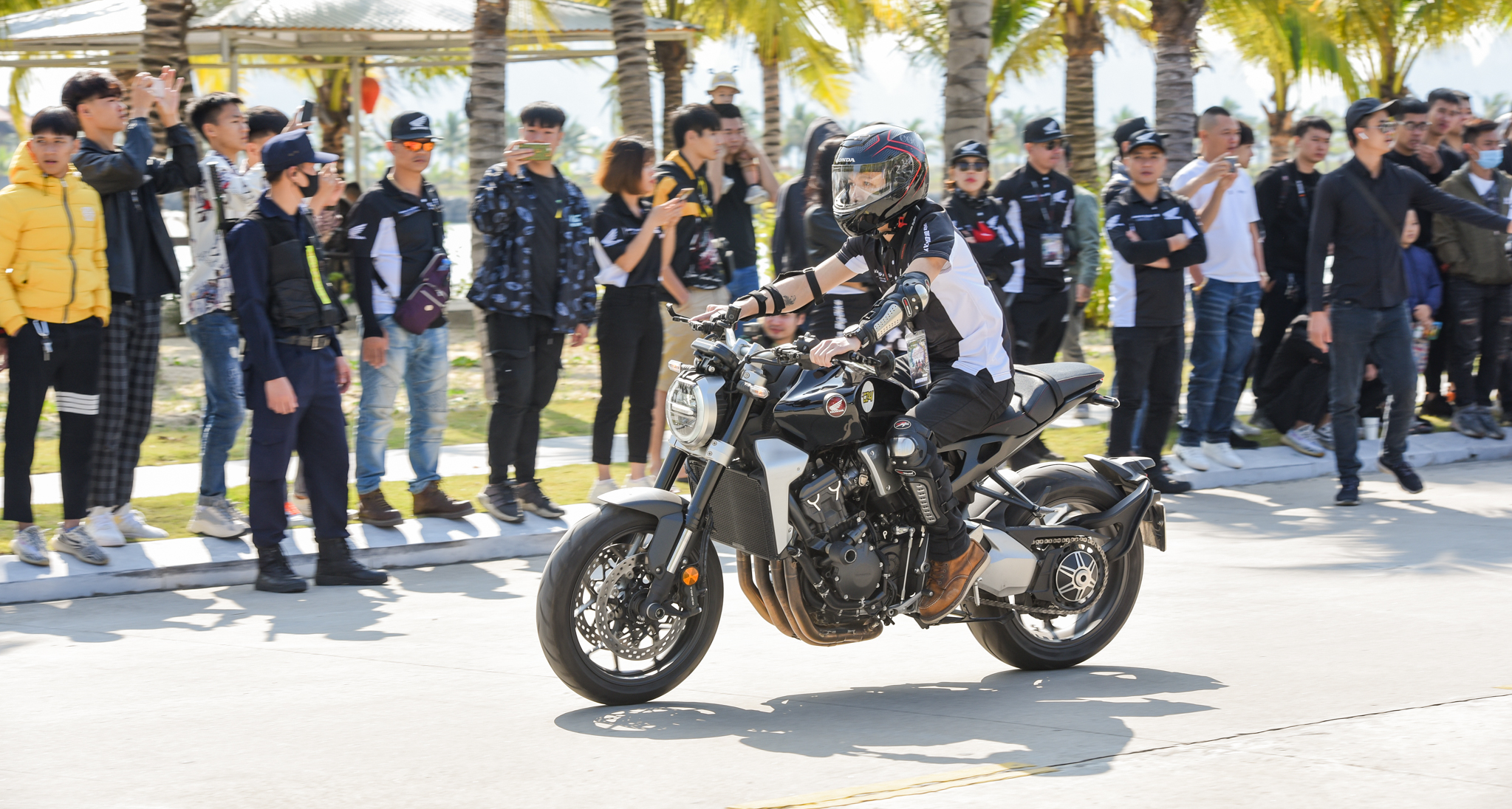 Toàn cảnh Honda Biker Day 2020: Chinh phục đất trời trung-bay-lai-thu-xe-64.jpg