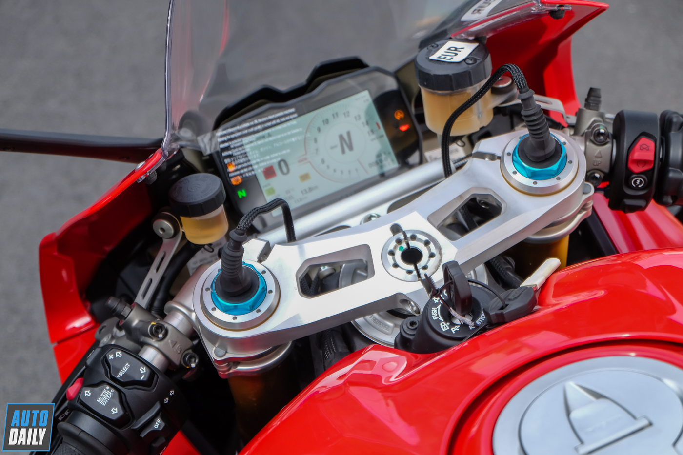 Ducati-Panigale-V4S-2020%20%2817%29.JPG