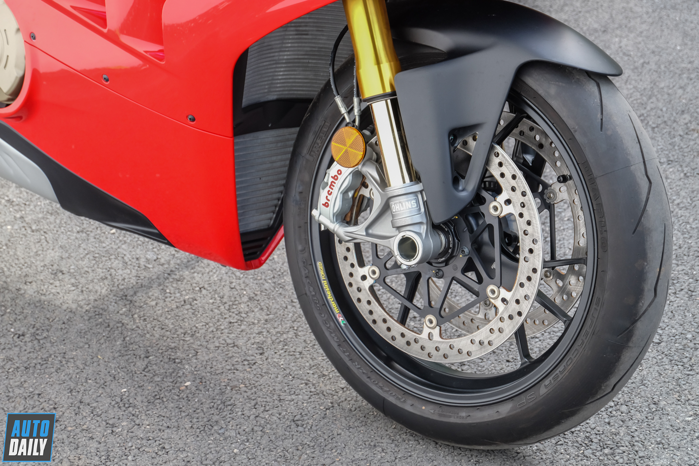 Ducati-Panigale-V4S-2020%20(10).JPG