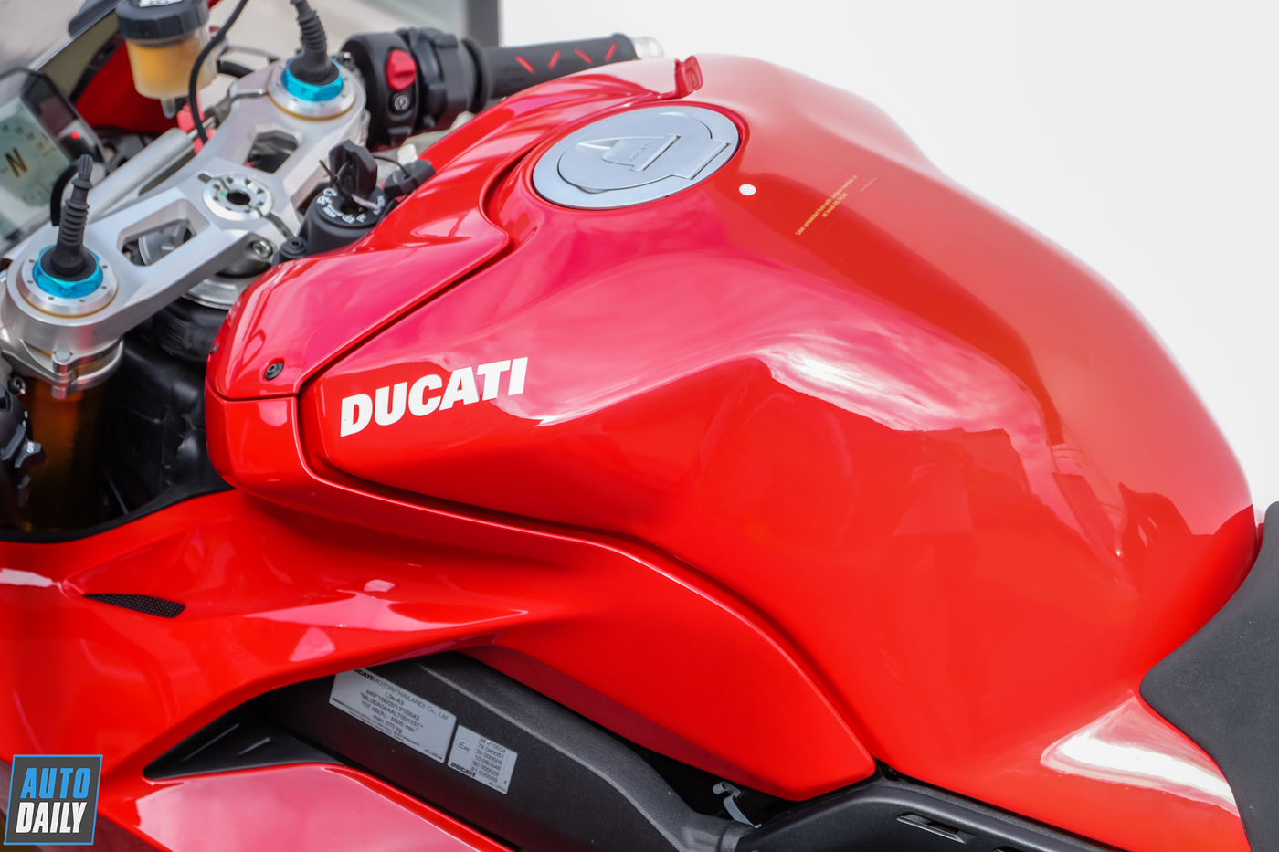 Ducati-Panigale-V4S-2020%20(13).JPG
