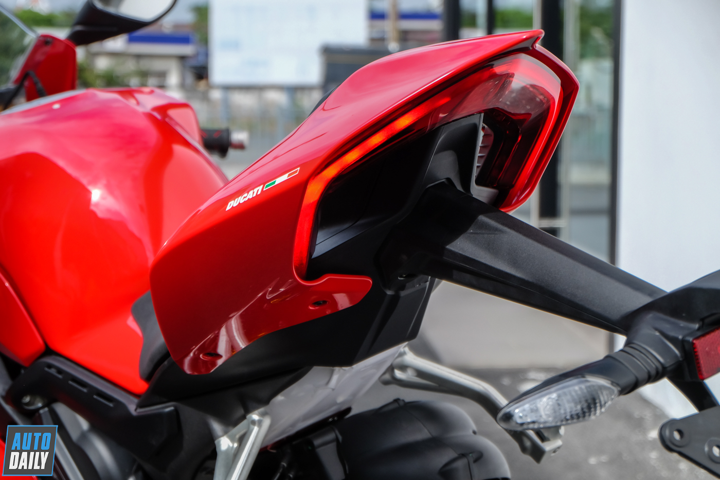 Ducati-Panigale-V4S-2020%20(15).JPG