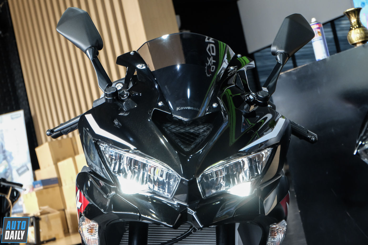 Kawasaki-Ninja-ZX-25R-SE-2021%20%2818%29.JPG