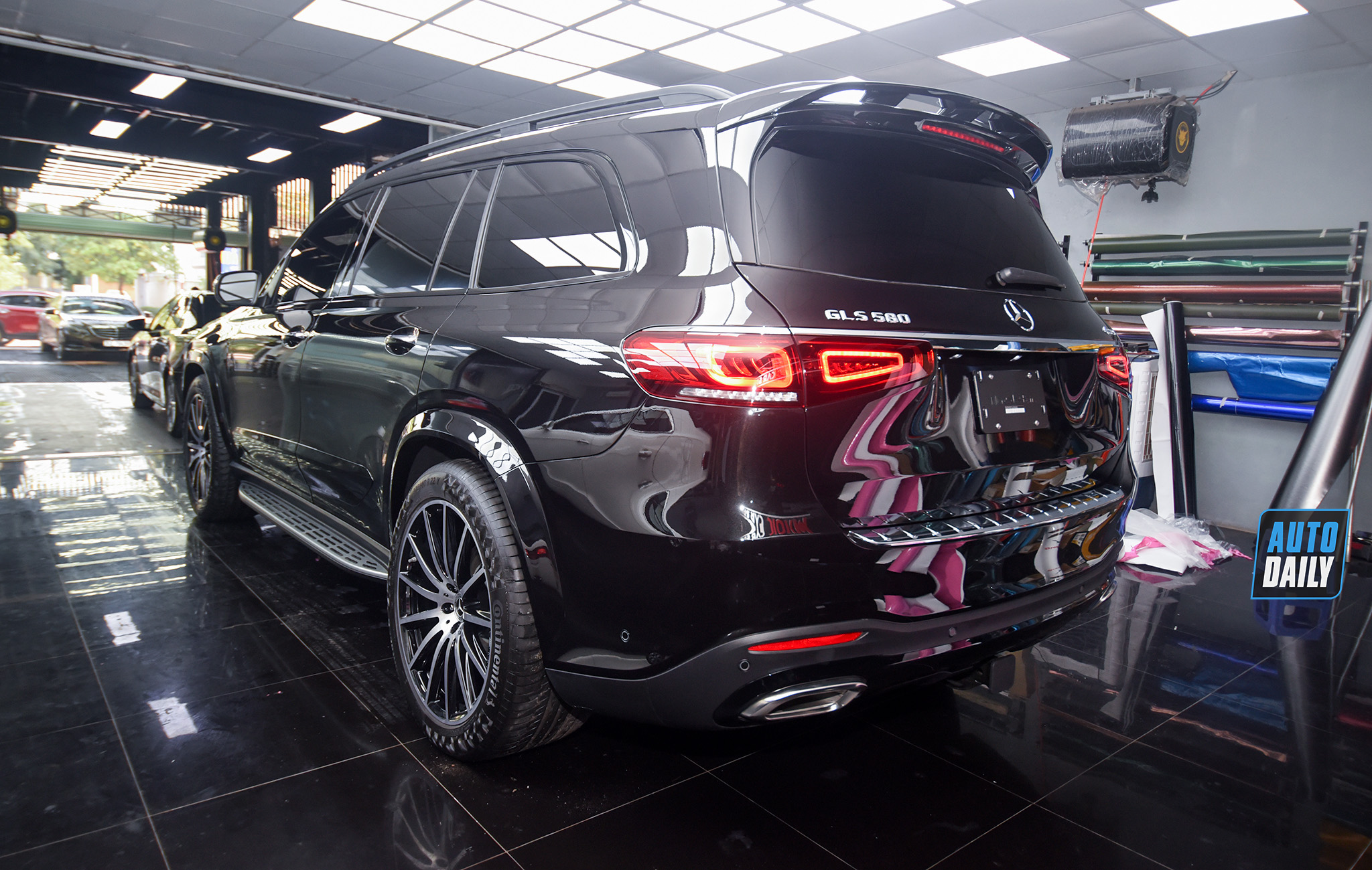 Ảnh chi tiết Mercedes-Benz GLS 580 2020 giá hơn 9 tỷ tại Việt Nam 0.jpg