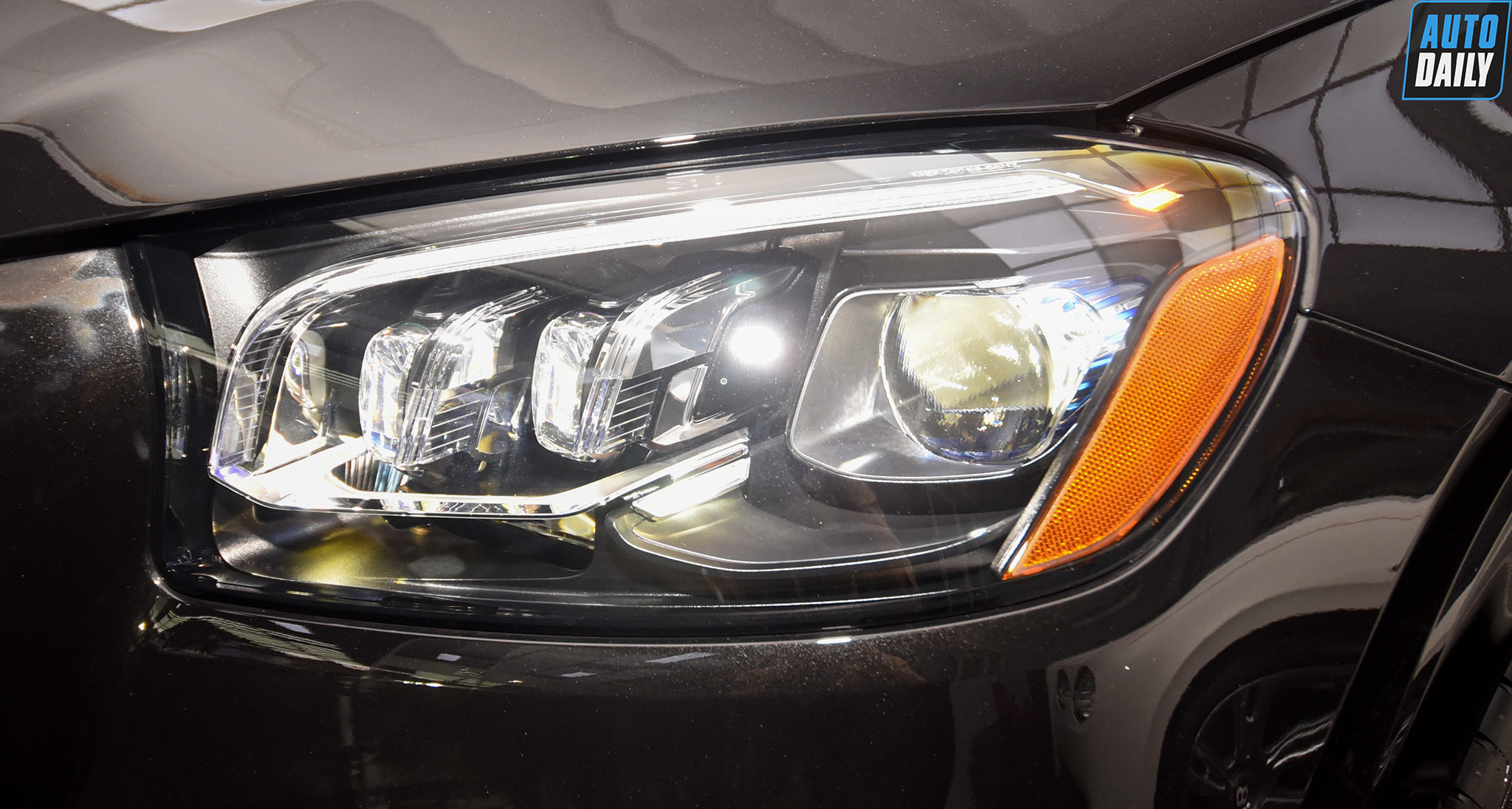 Ảnh chi tiết Mercedes-Benz GLS 580 2020 giá hơn 9 tỷ tại Việt Nam 11.jpg