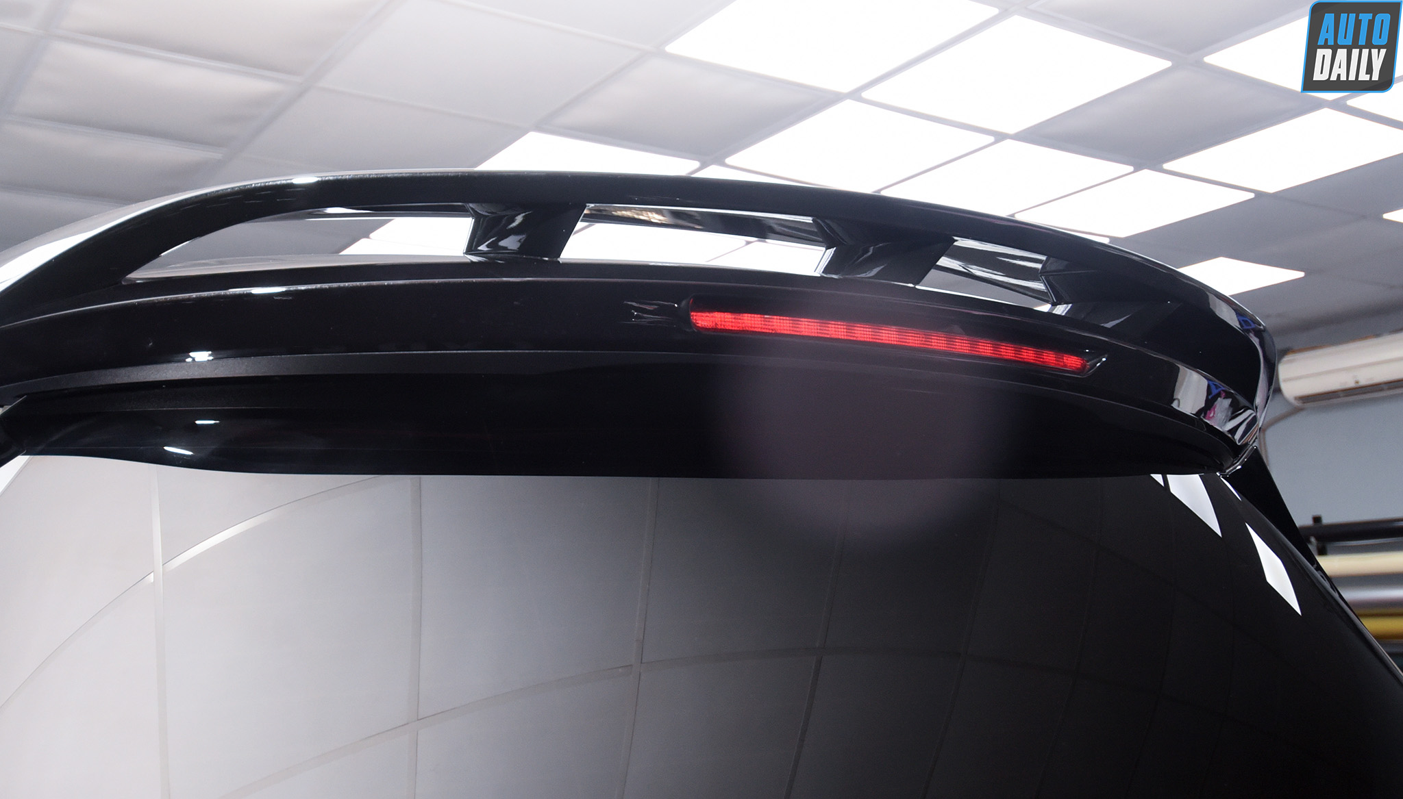 Ảnh chi tiết Mercedes-Benz GLS 580 2020 giá hơn 9 tỷ tại Việt Nam 13.jpg