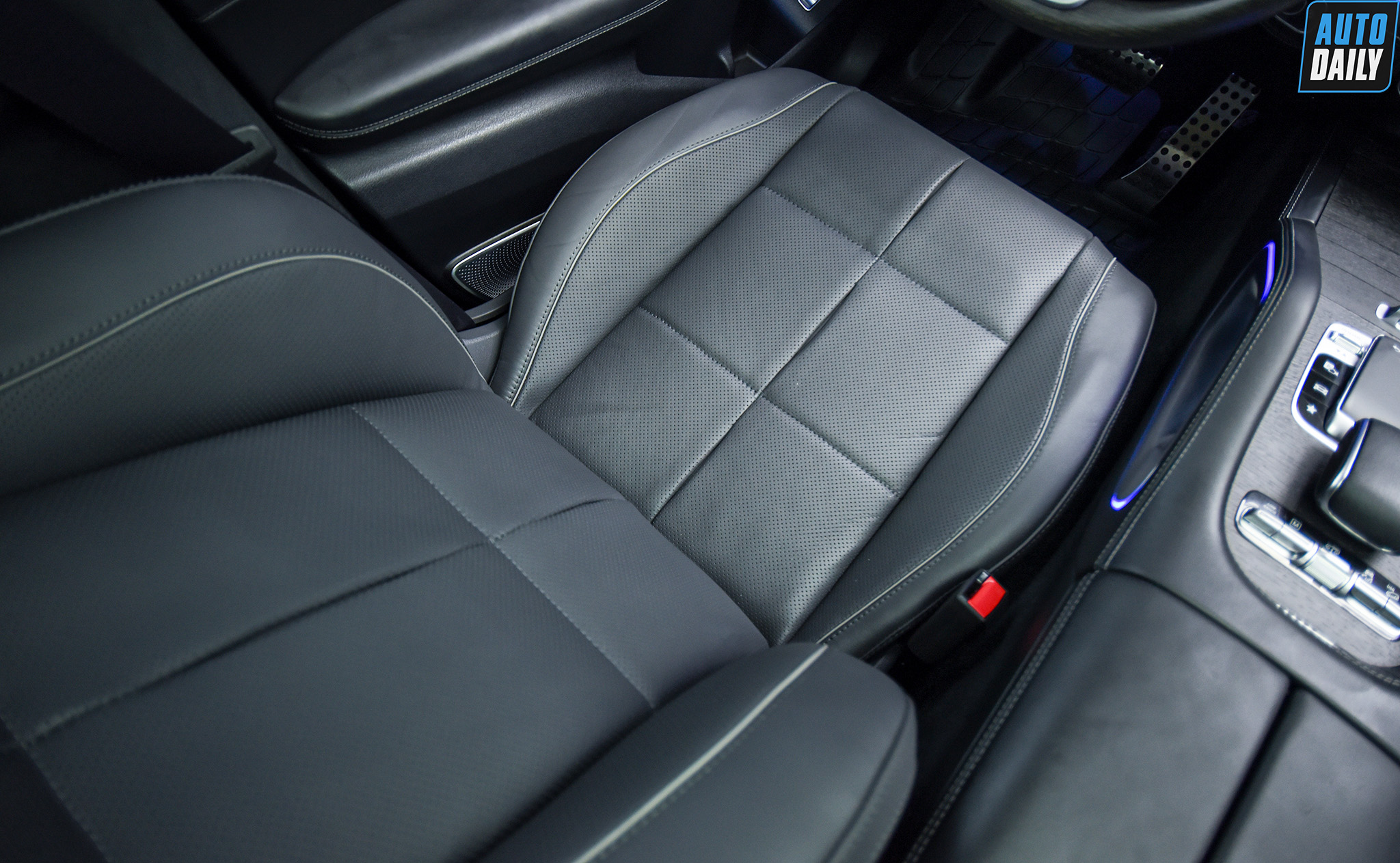 Ảnh chi tiết Mercedes-Benz GLS 580 2020 giá hơn 9 tỷ tại Việt Nam 20.jpg