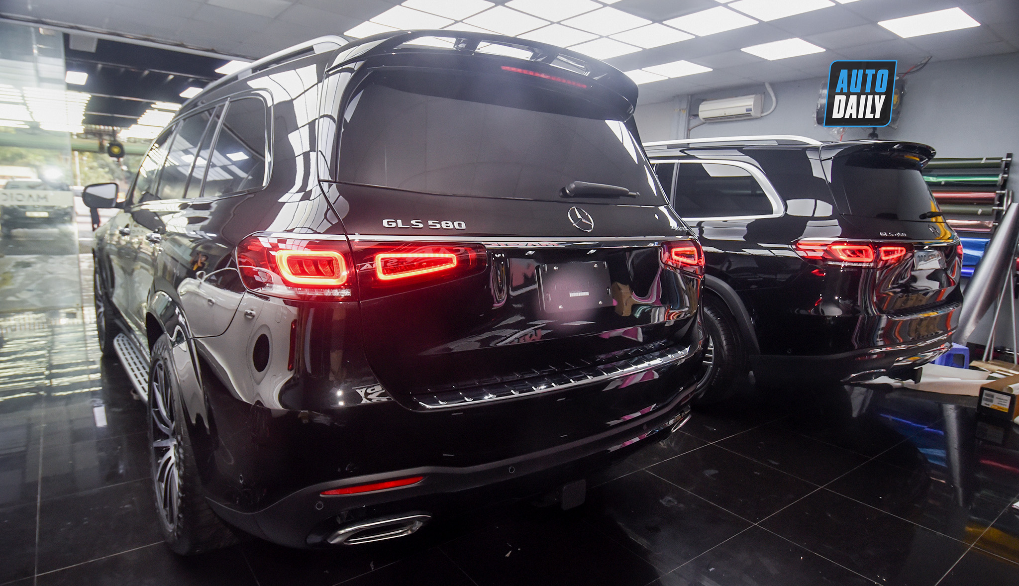 Ảnh chi tiết Mercedes-Benz GLS 580 2020 giá hơn 9 tỷ tại Việt Nam 3.jpg