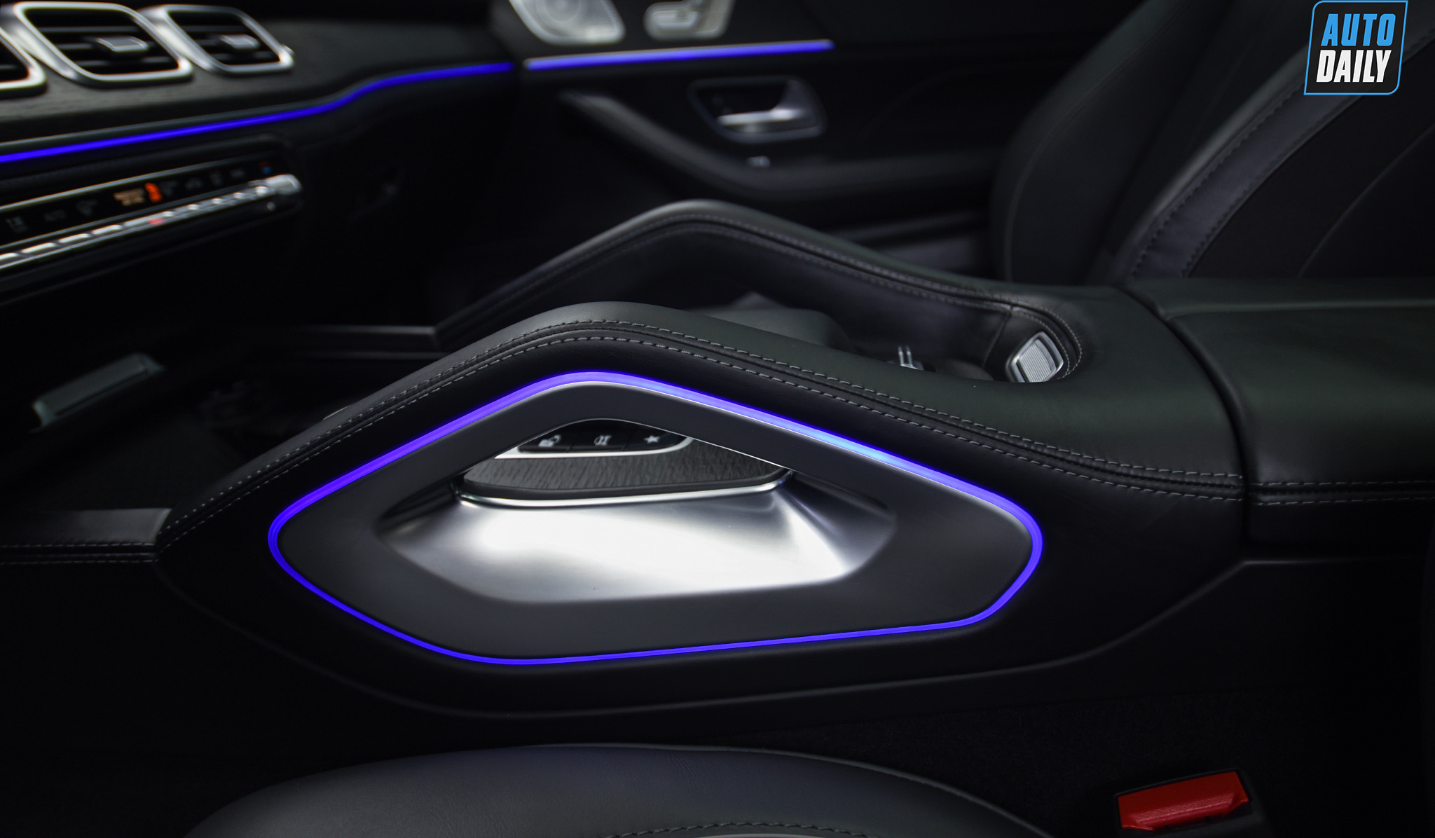 Ảnh chi tiết Mercedes-Benz GLS 580 2020 giá hơn 9 tỷ tại Việt Nam 31.jpg