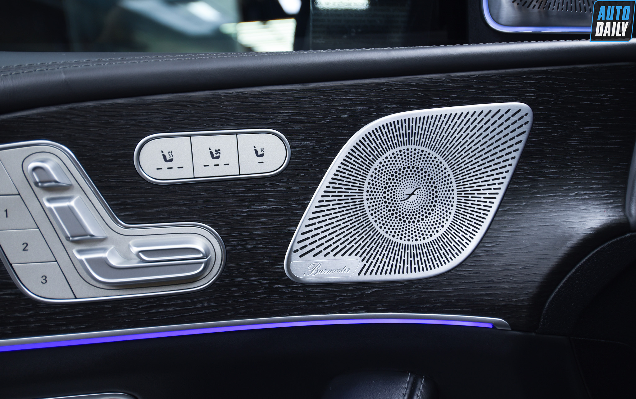 Ảnh chi tiết Mercedes-Benz GLS 580 2020 giá hơn 9 tỷ tại Việt Nam 32.jpg