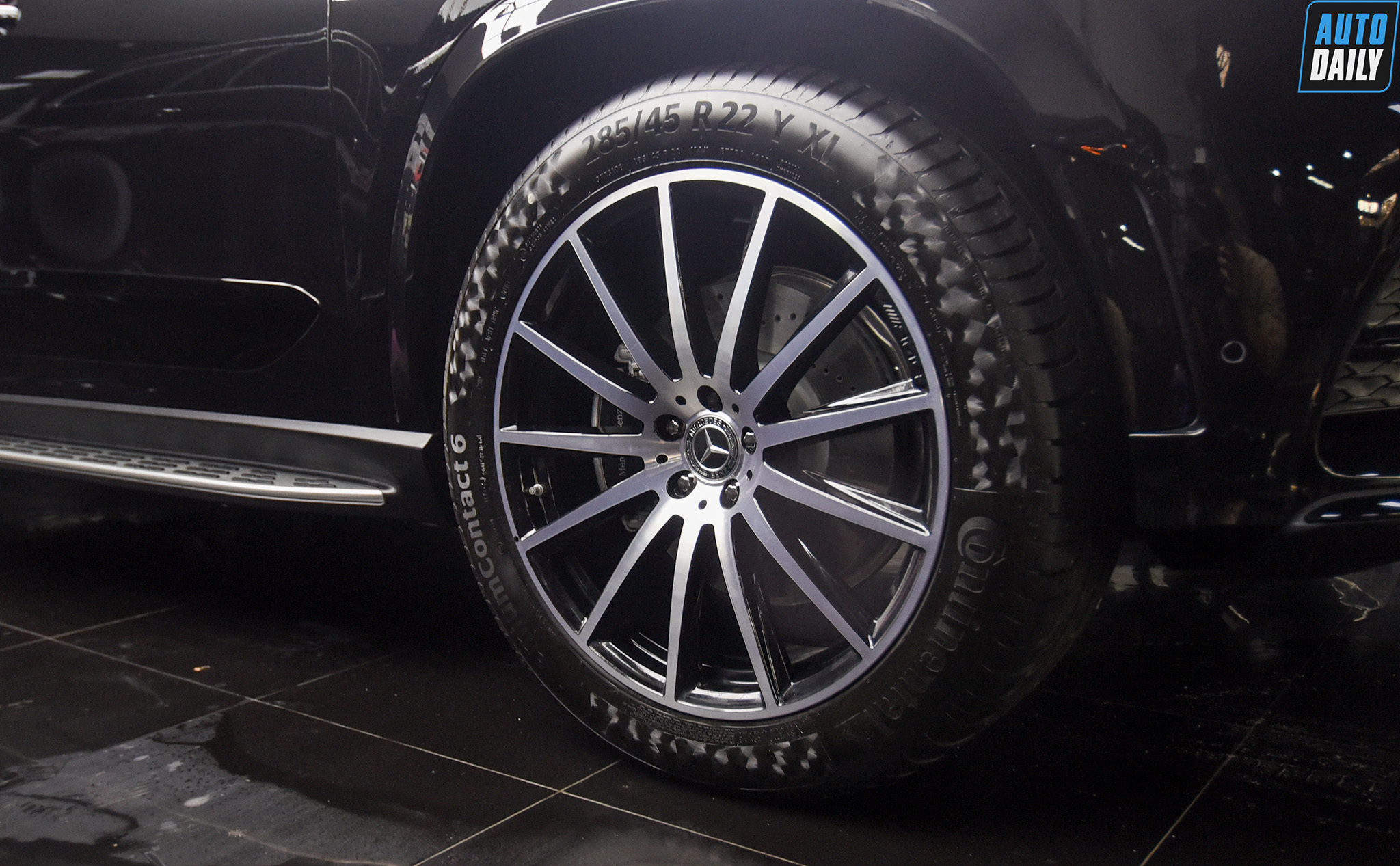 Ảnh chi tiết Mercedes-Benz GLS 580 2020 giá hơn 9 tỷ tại Việt Nam 4.jpg