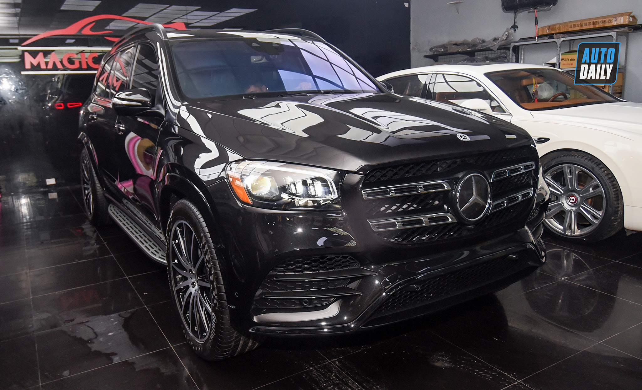 Ảnh chi tiết Mercedes-Benz GLS 580 2020 giá hơn 9 tỷ tại Việt Nam 7.jpg